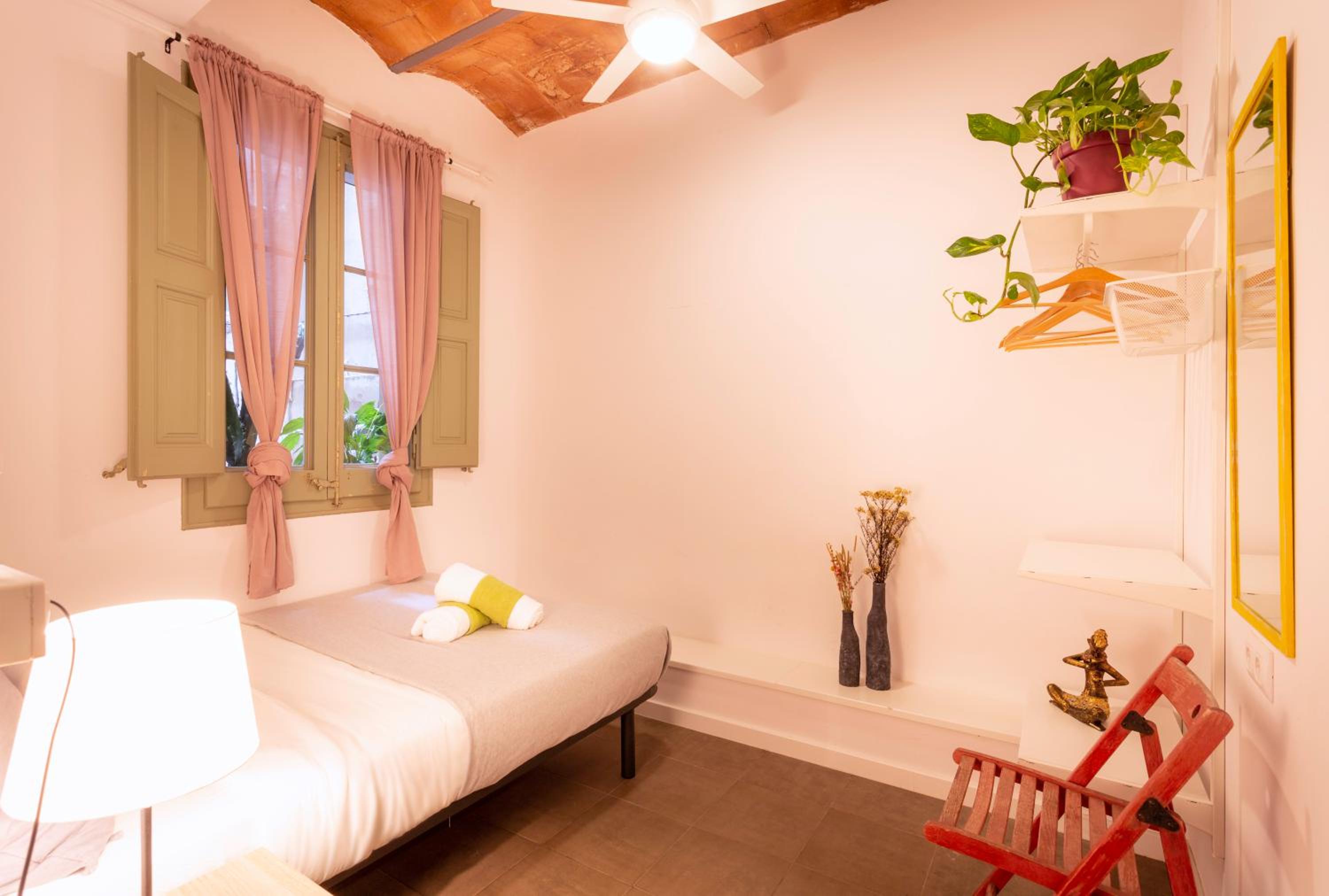 Single Room photo 2