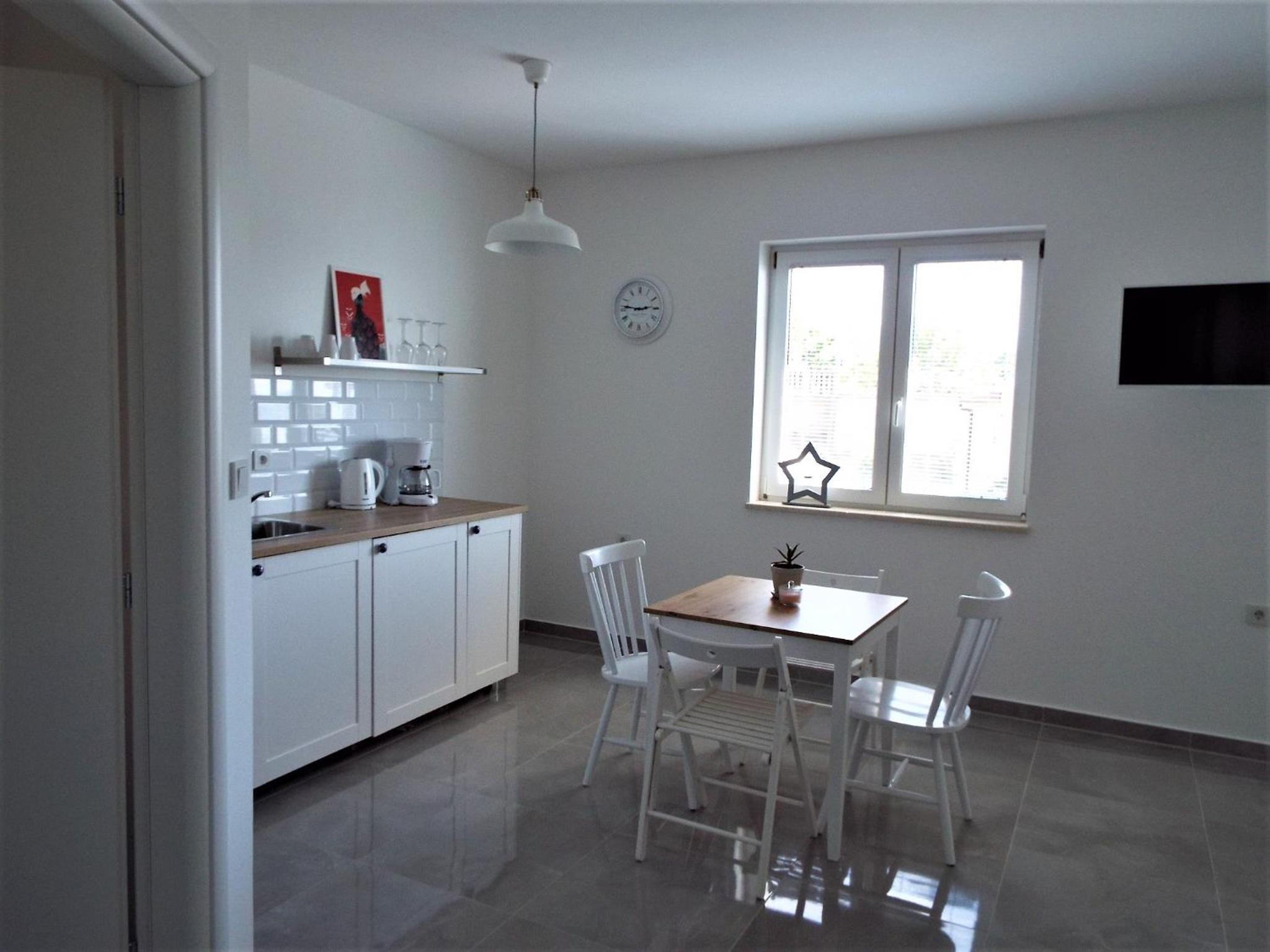 Studio Apartment - Photo 4