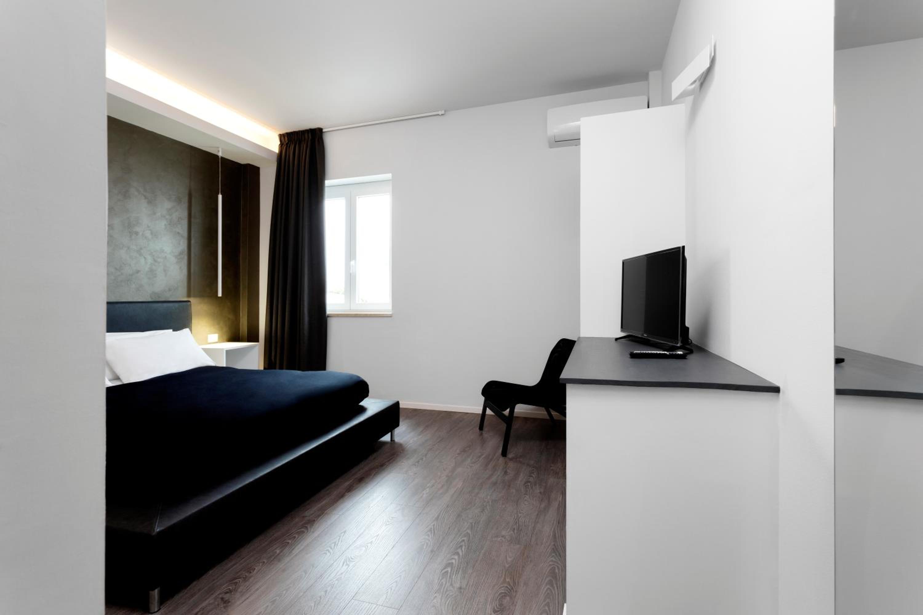 Quadruple Room With Private Bathroom
