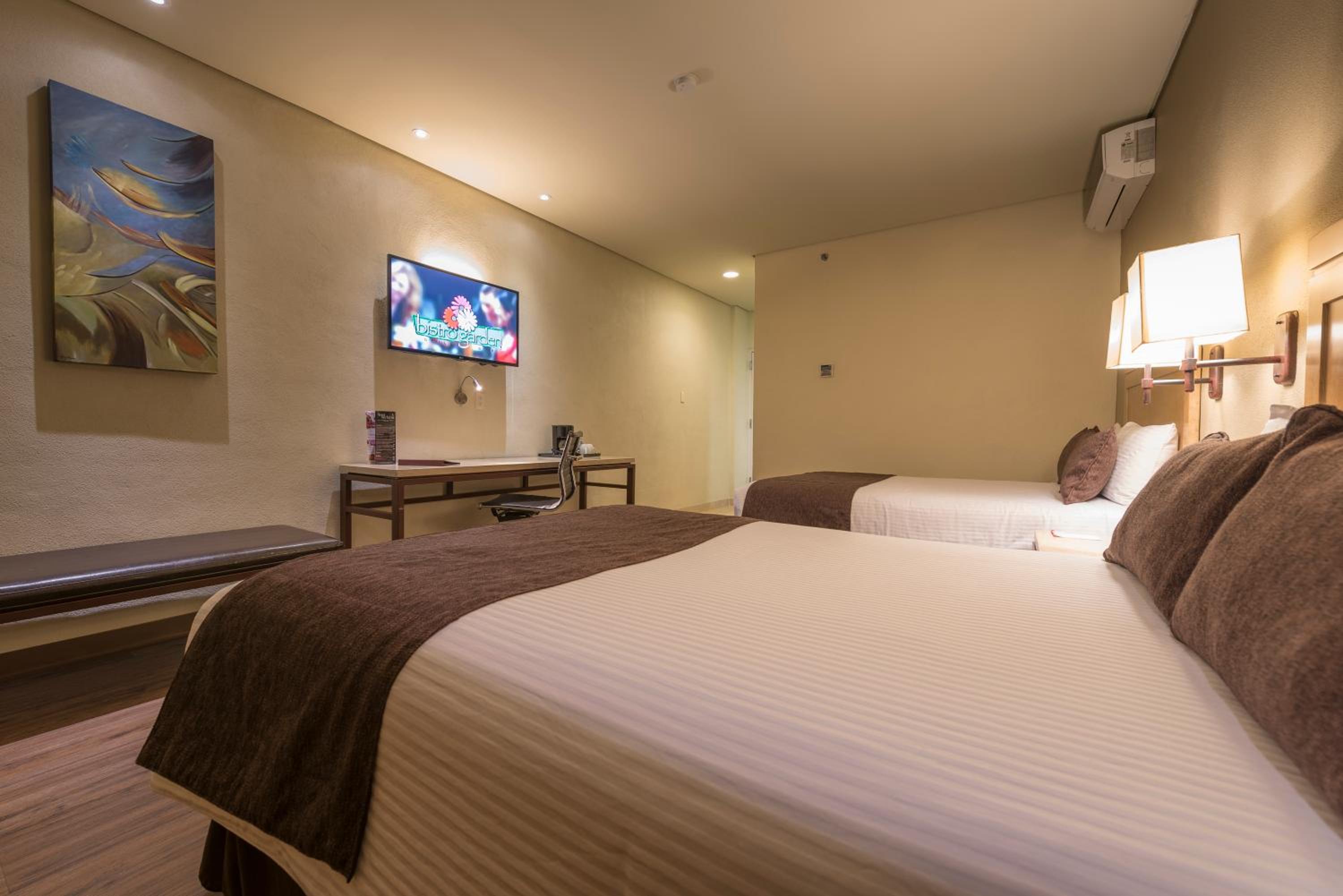 Double Room - Photo 6