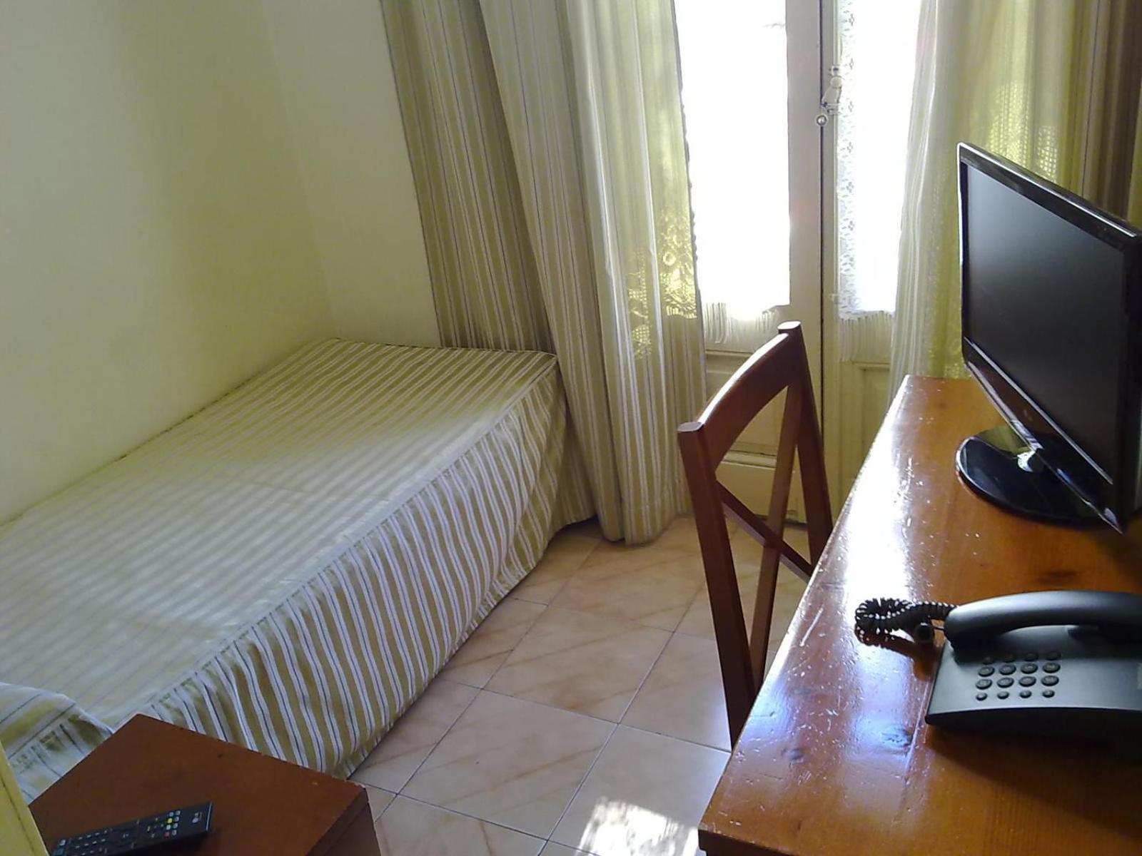 Single Room photo 3