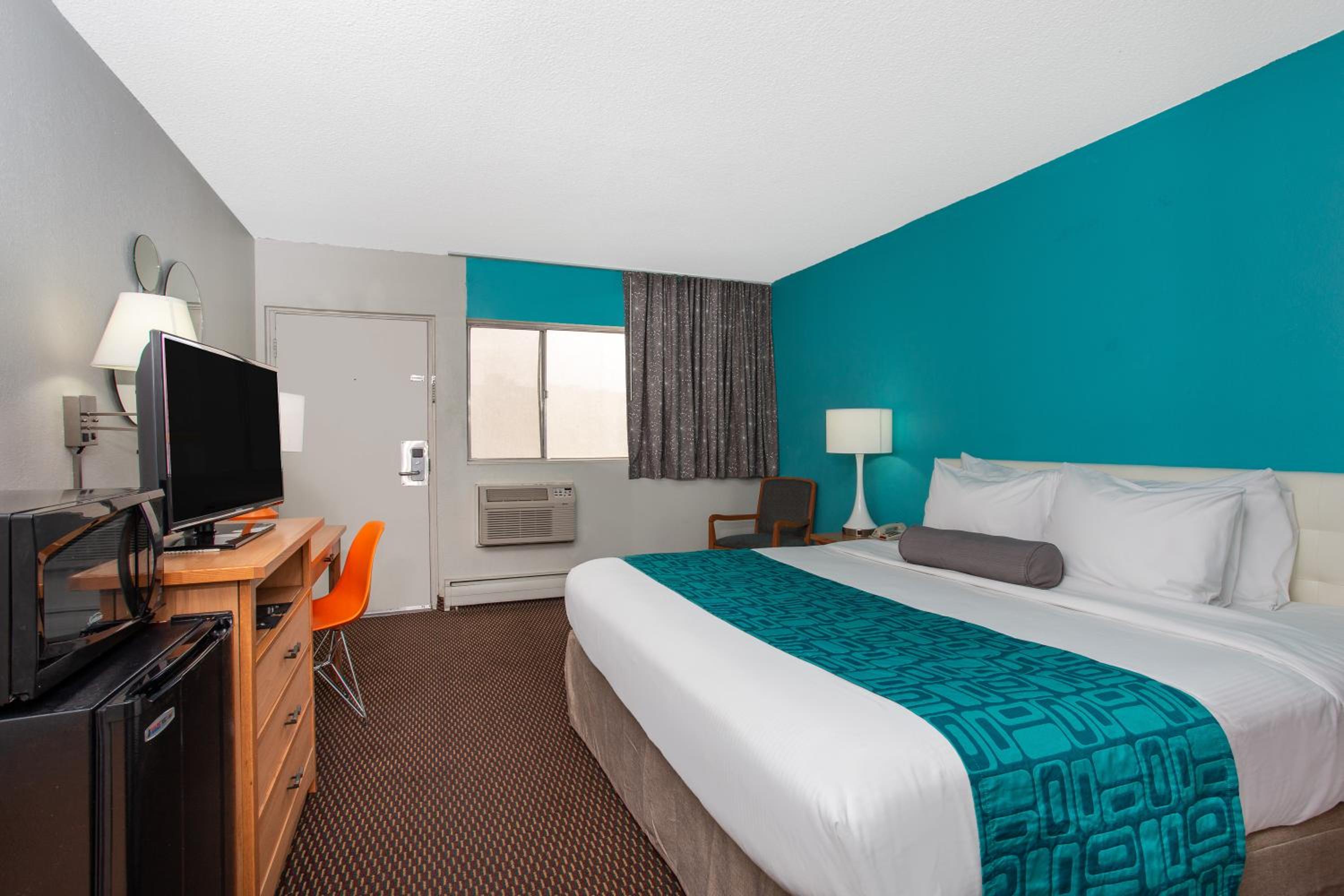 Deluxe King Room - Smoking - Photo 2