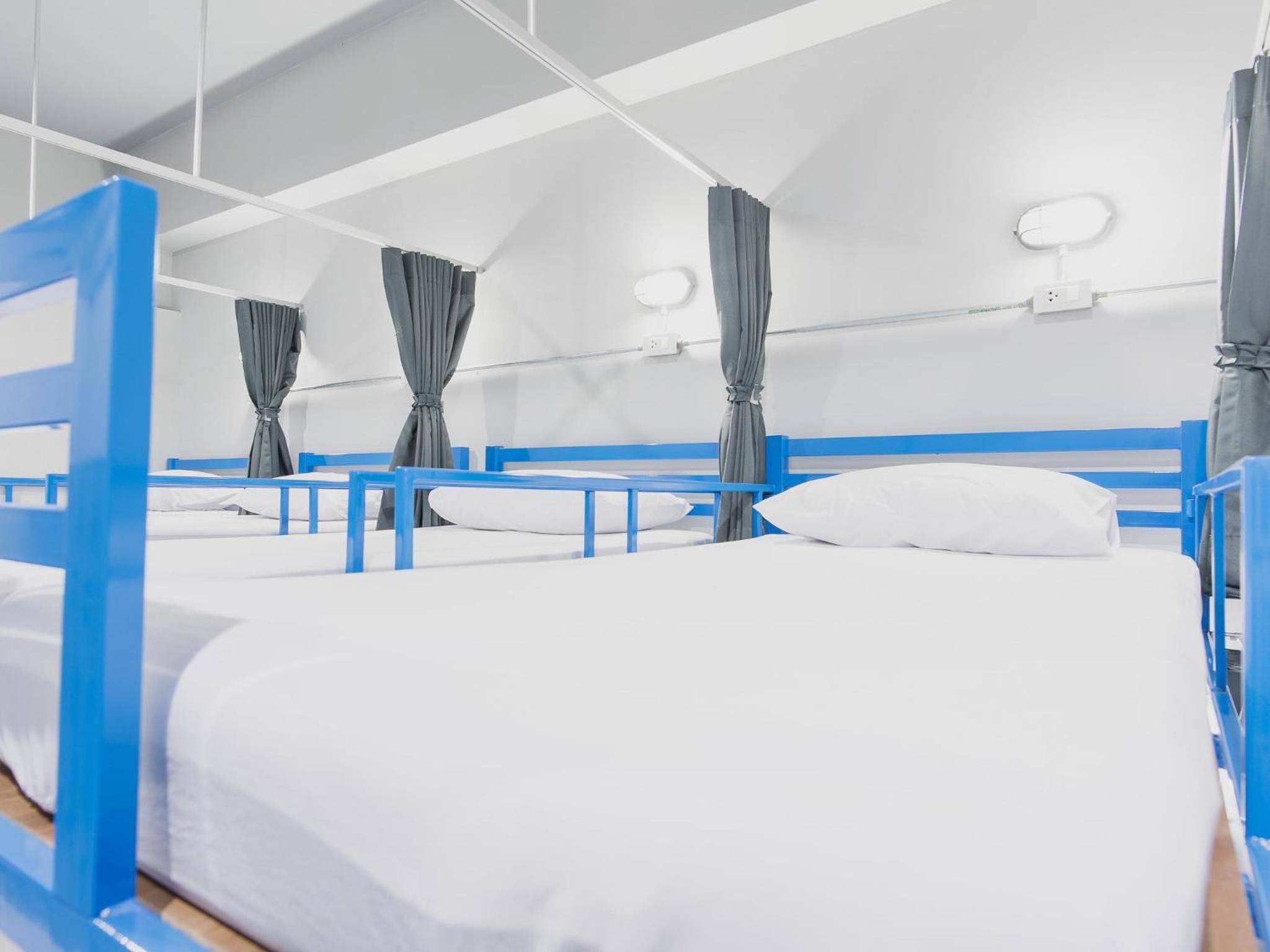 Bunk Bed in 10-Bed Mixed Dormitory Room photo 2