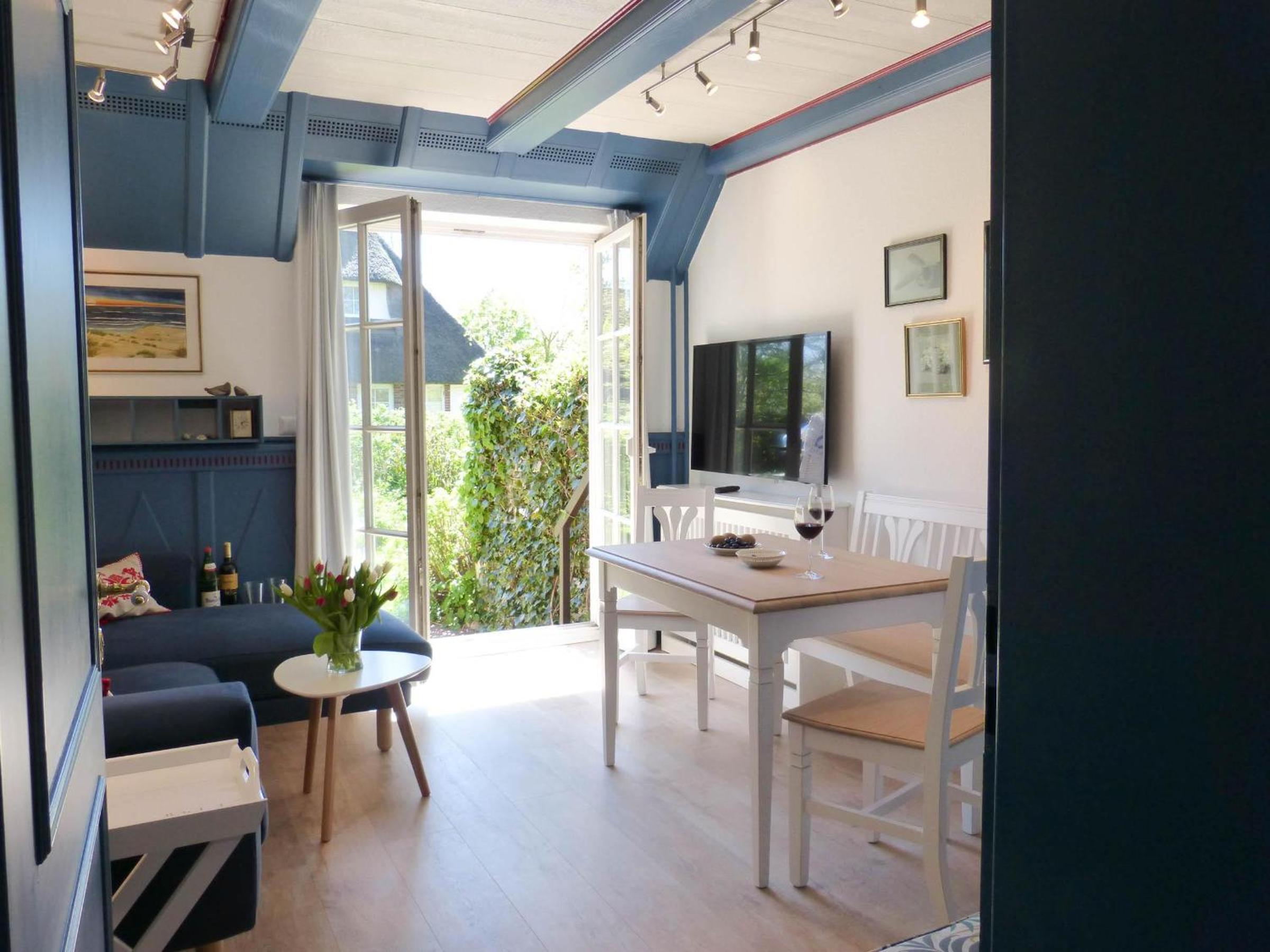 Apartment with Terrace photo 1