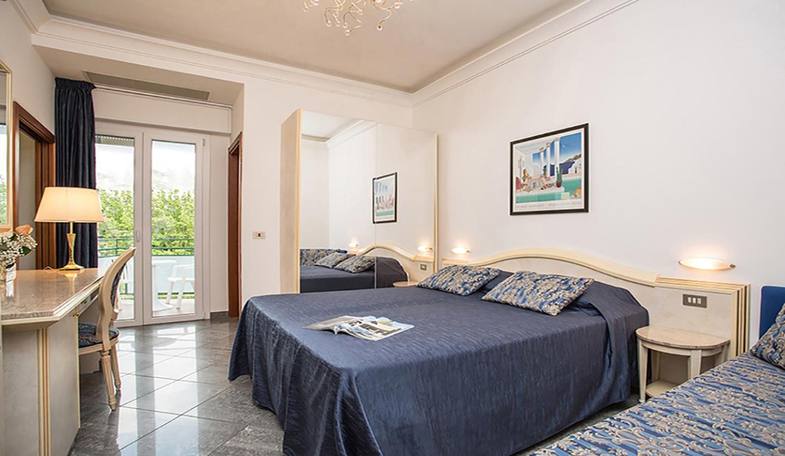 Triple Room With Beach Access