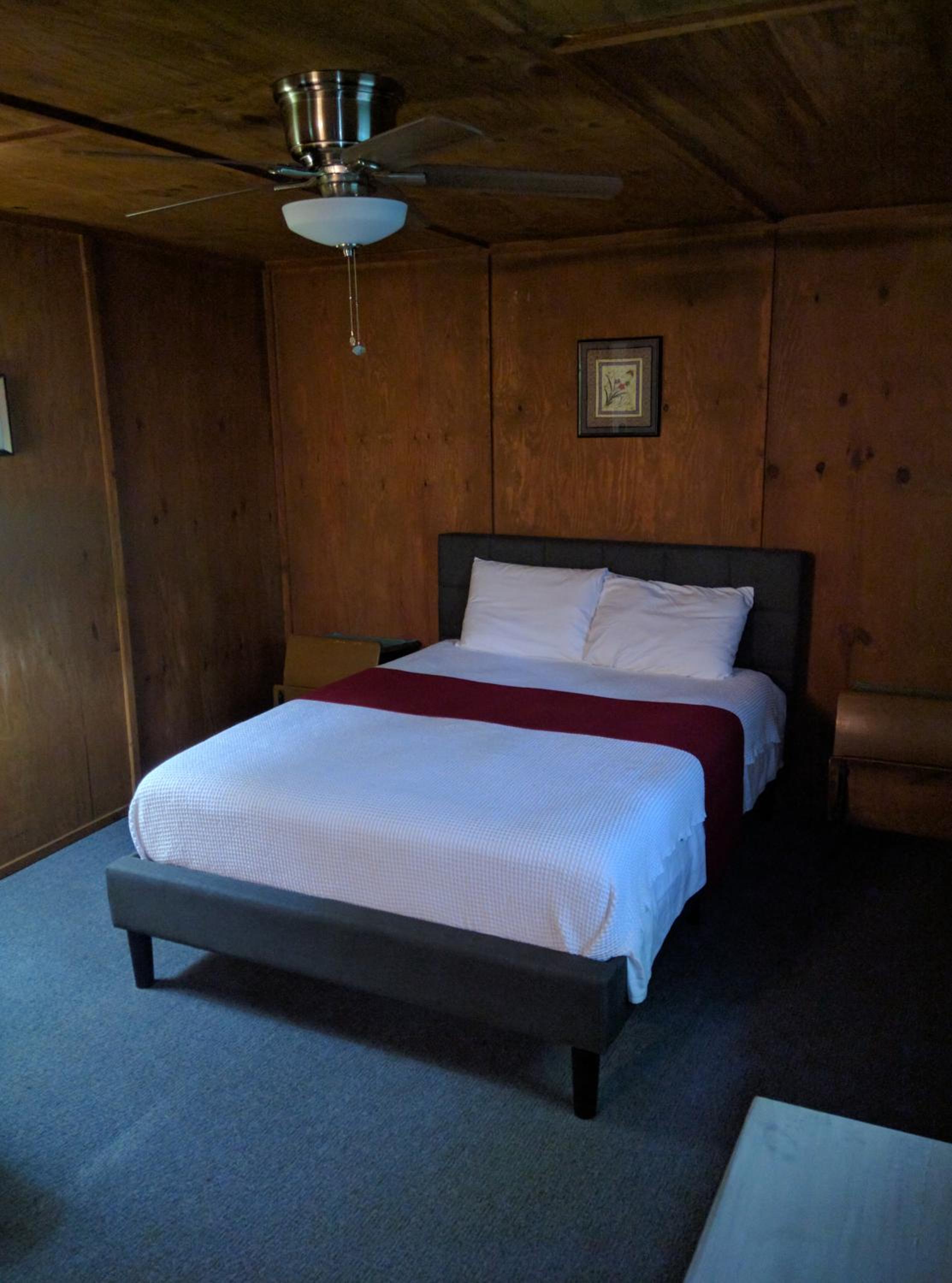 Standard Queen Room photo 2