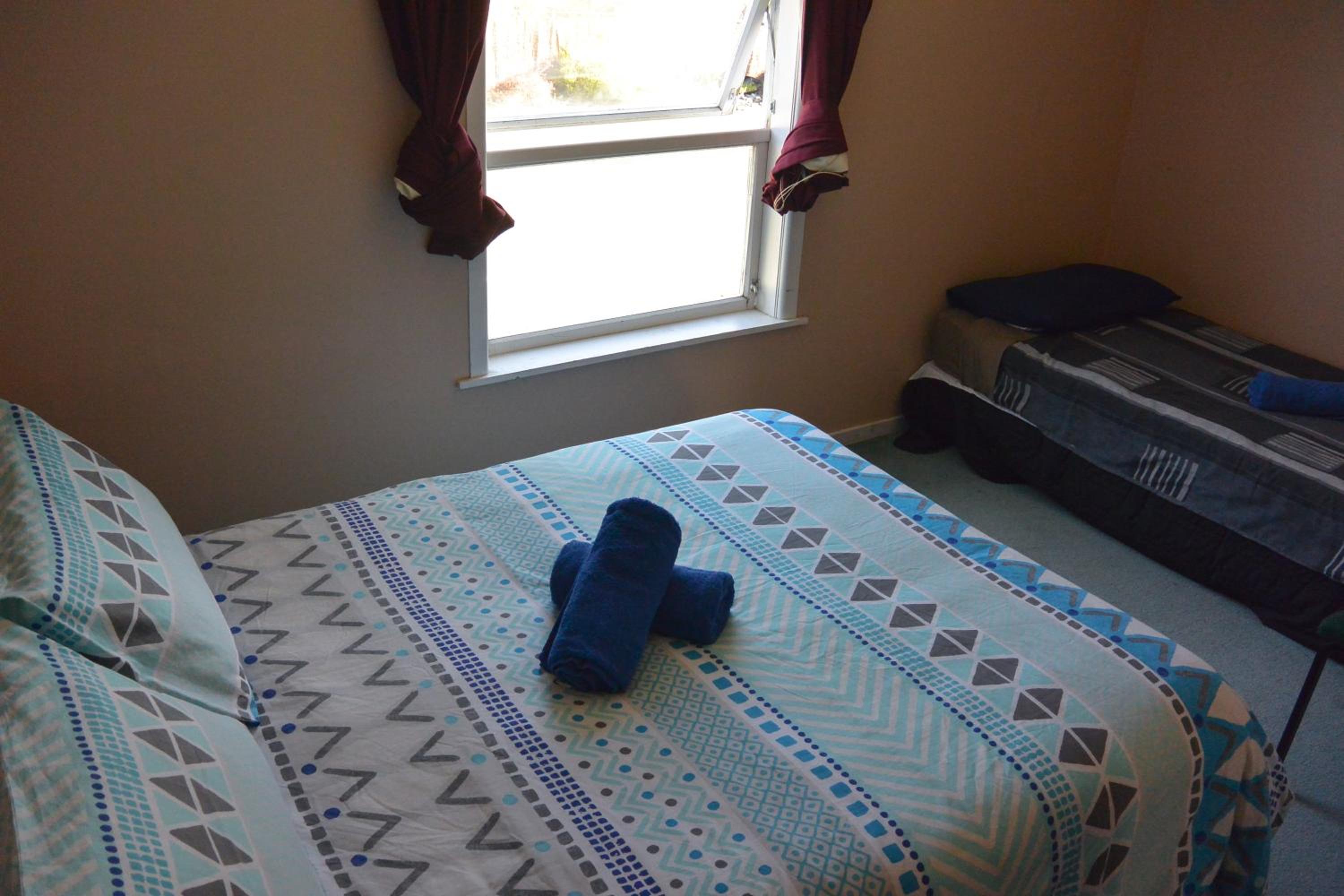 Standard Twin Room with Shared Bathroom photo 3