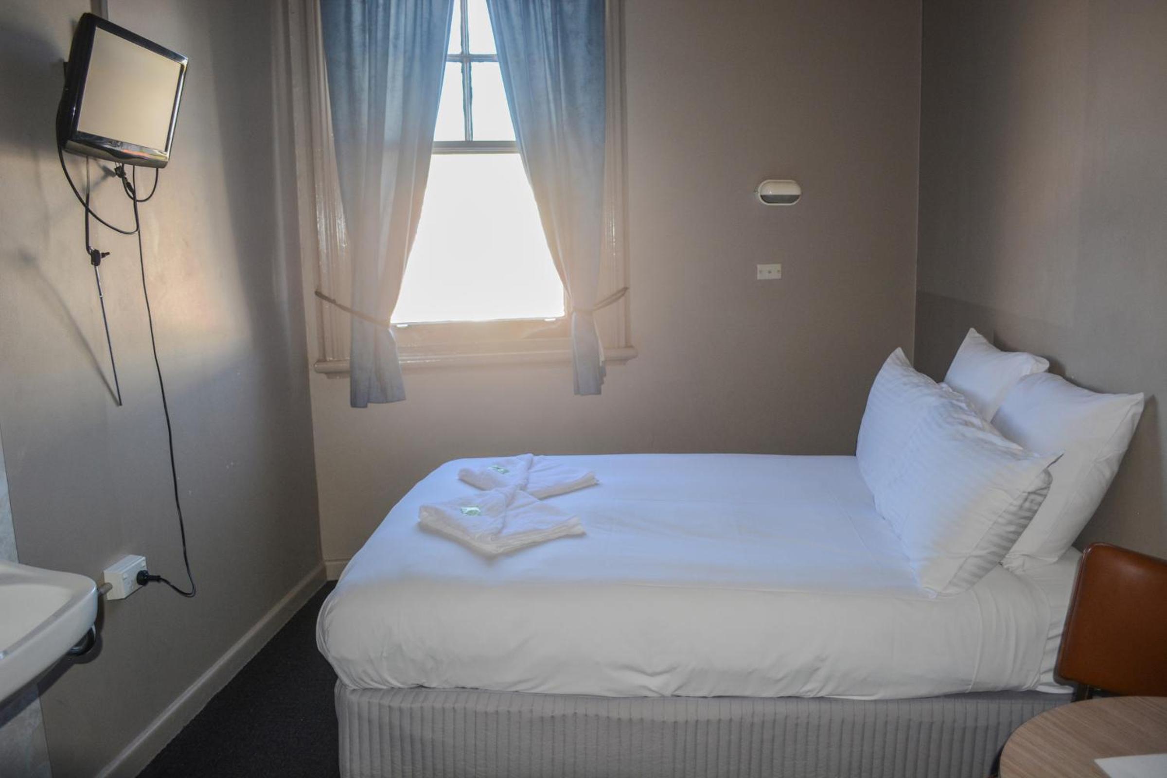 Double Room with Shared Bathroom - Adults Only  photo 3