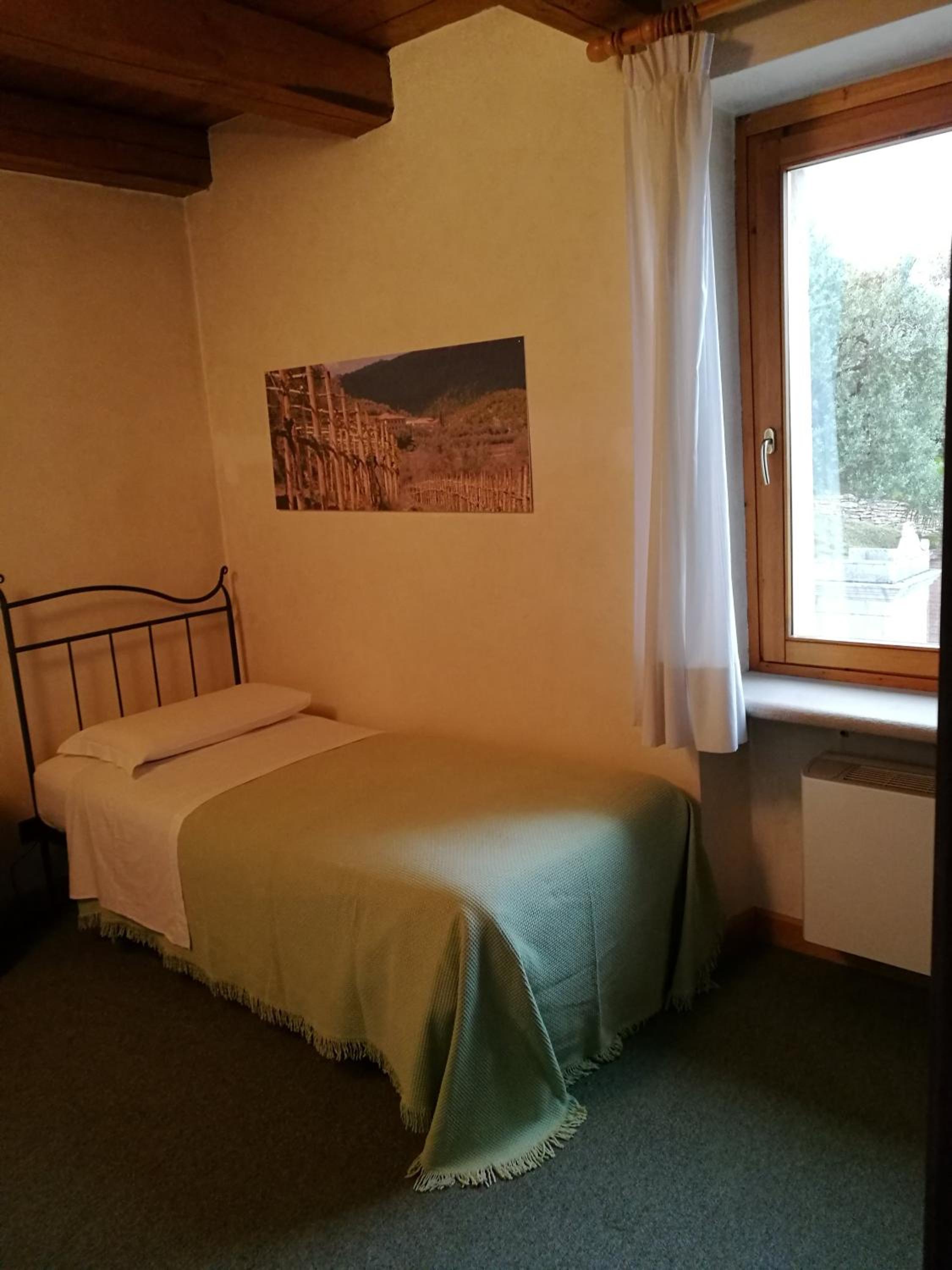 Comfort Triple Room with Shower photo 3