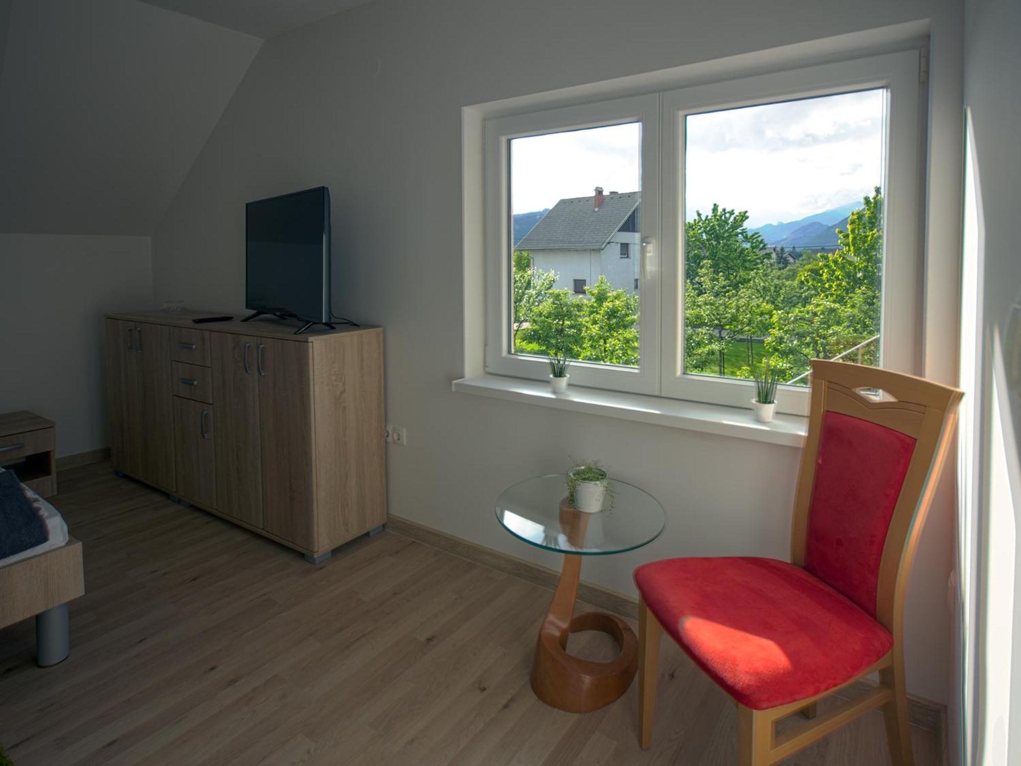 Apartment photo 3