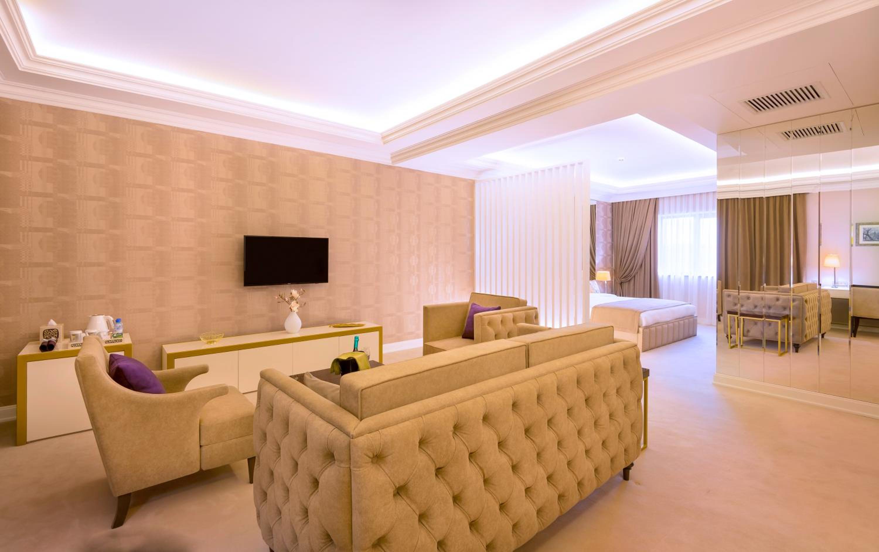 Mount Ararat Suite