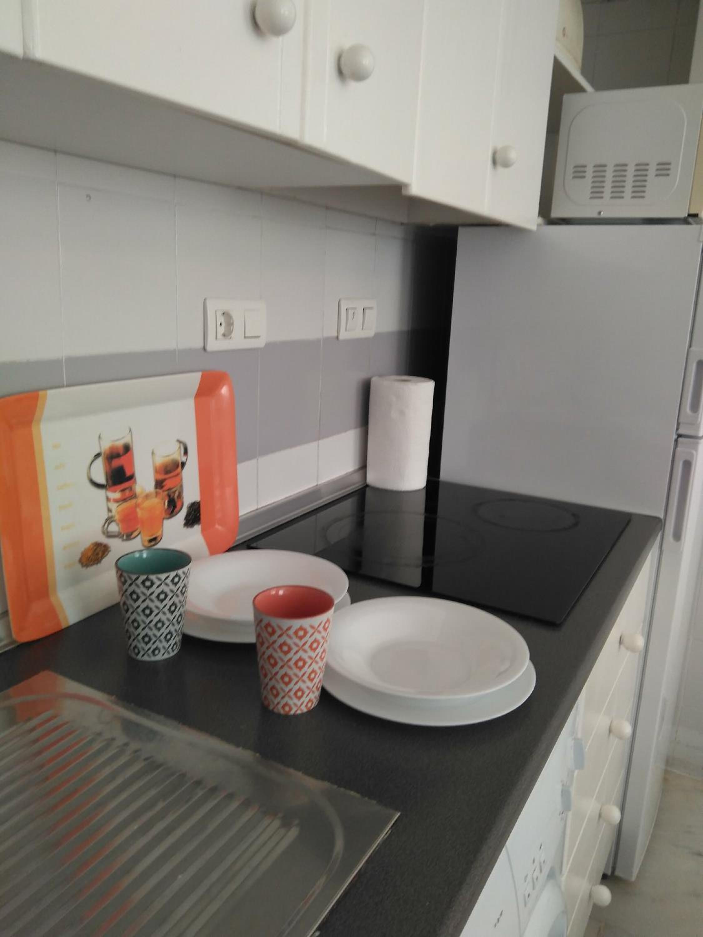 Studio Apartment - Photo 13