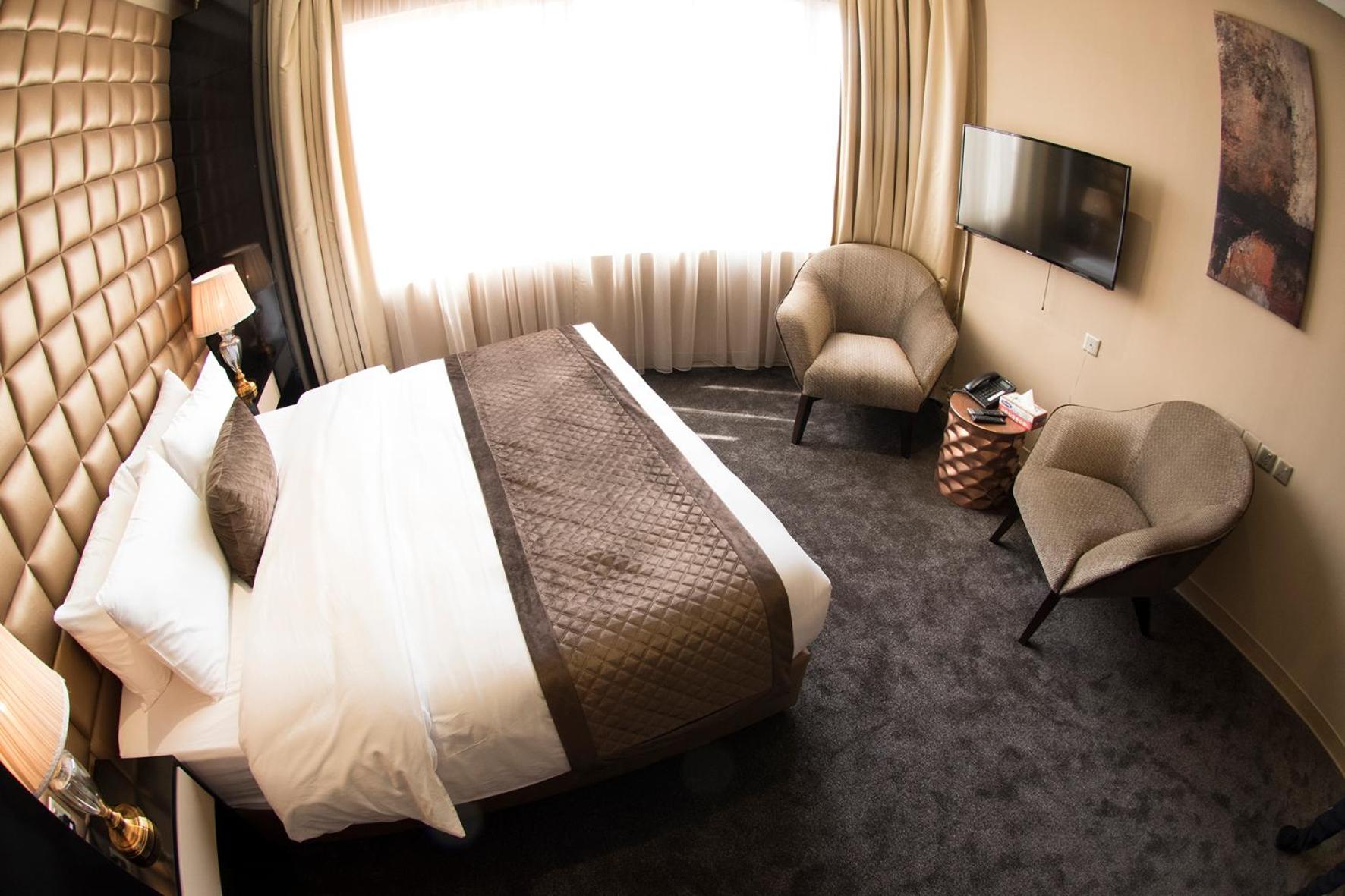 Two-Bedroom Suite photo 2