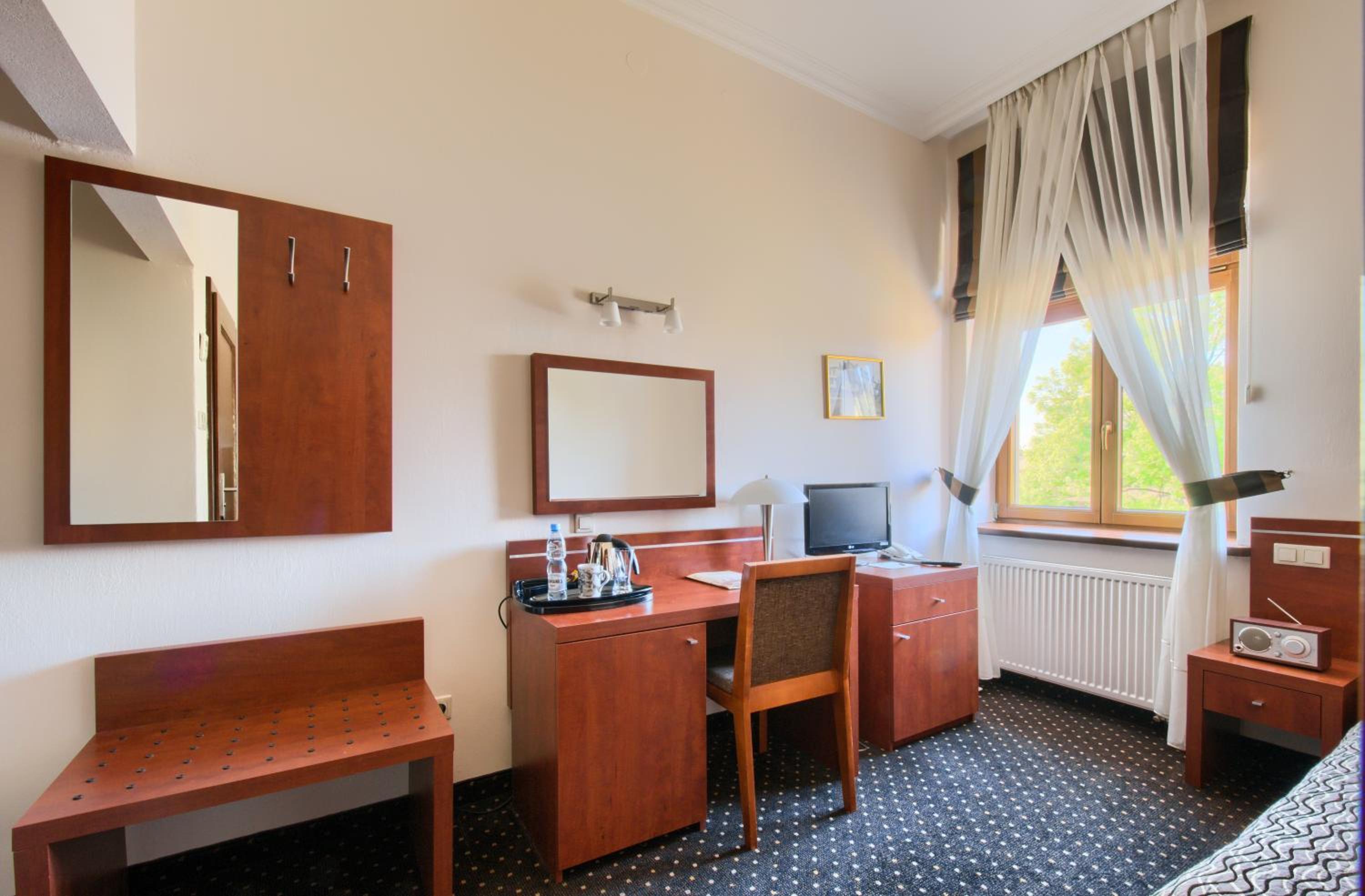 Single Room photo 2