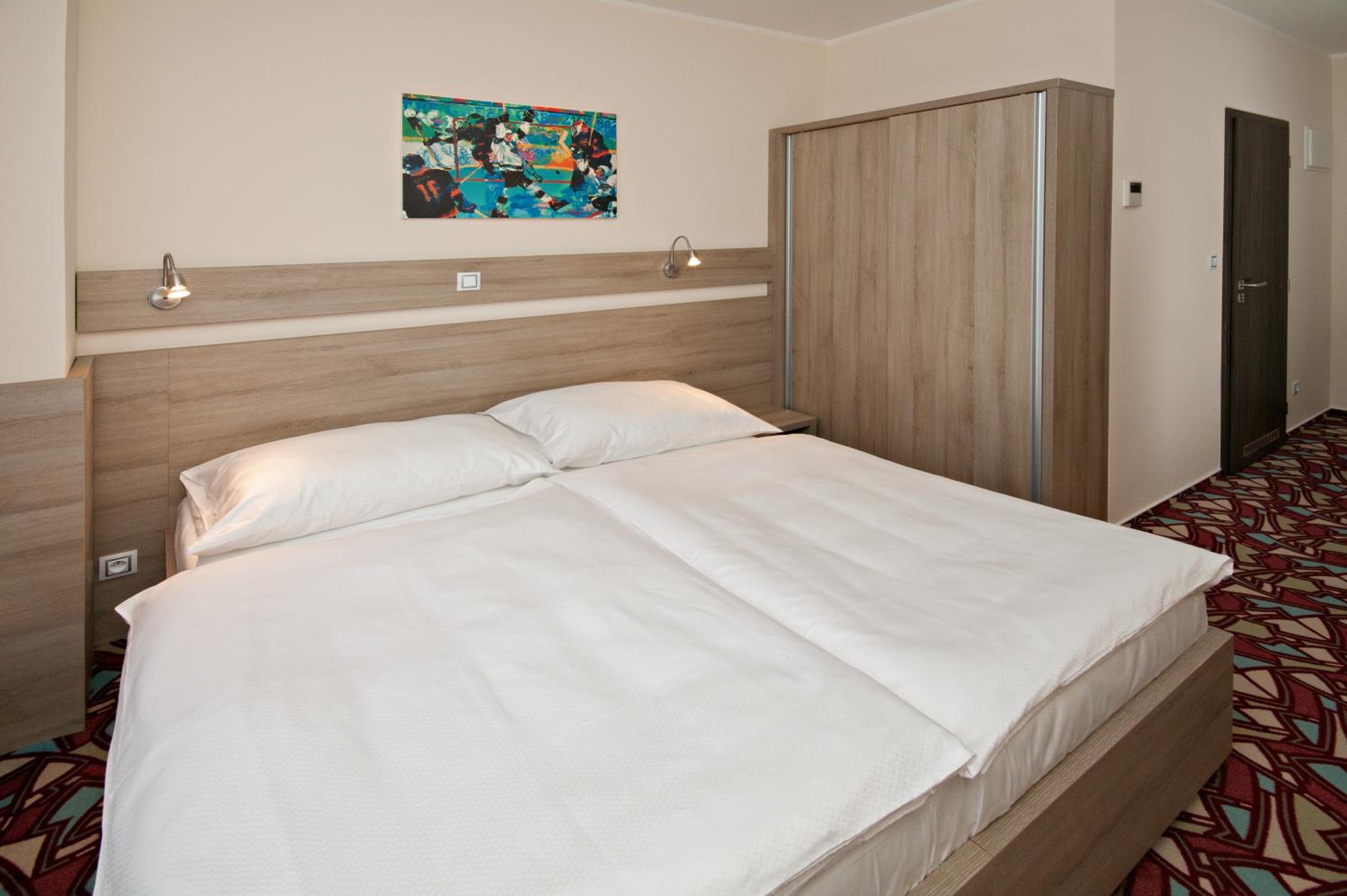 Double Room - Photo 2