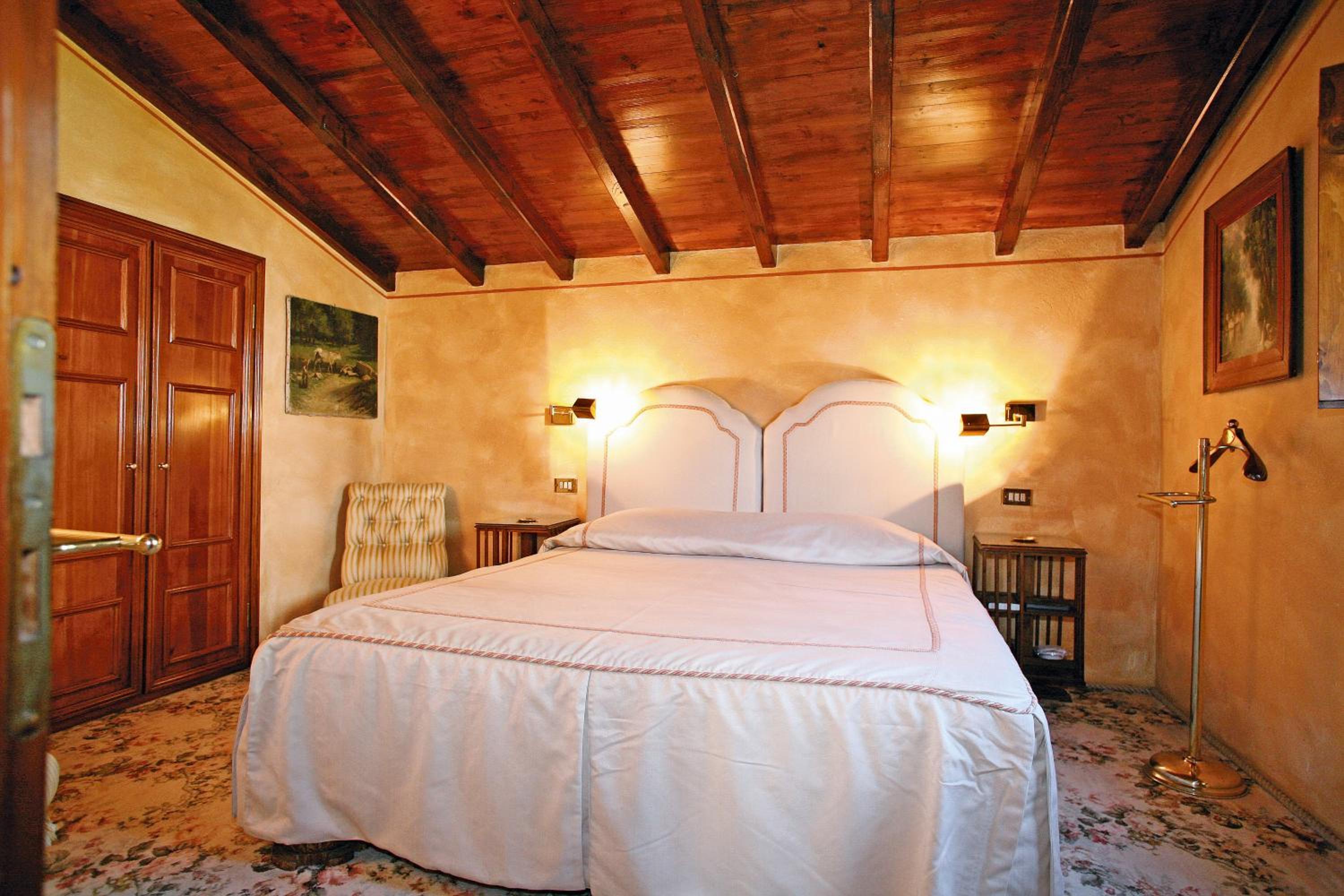 Suite (2 Adults) photo 1