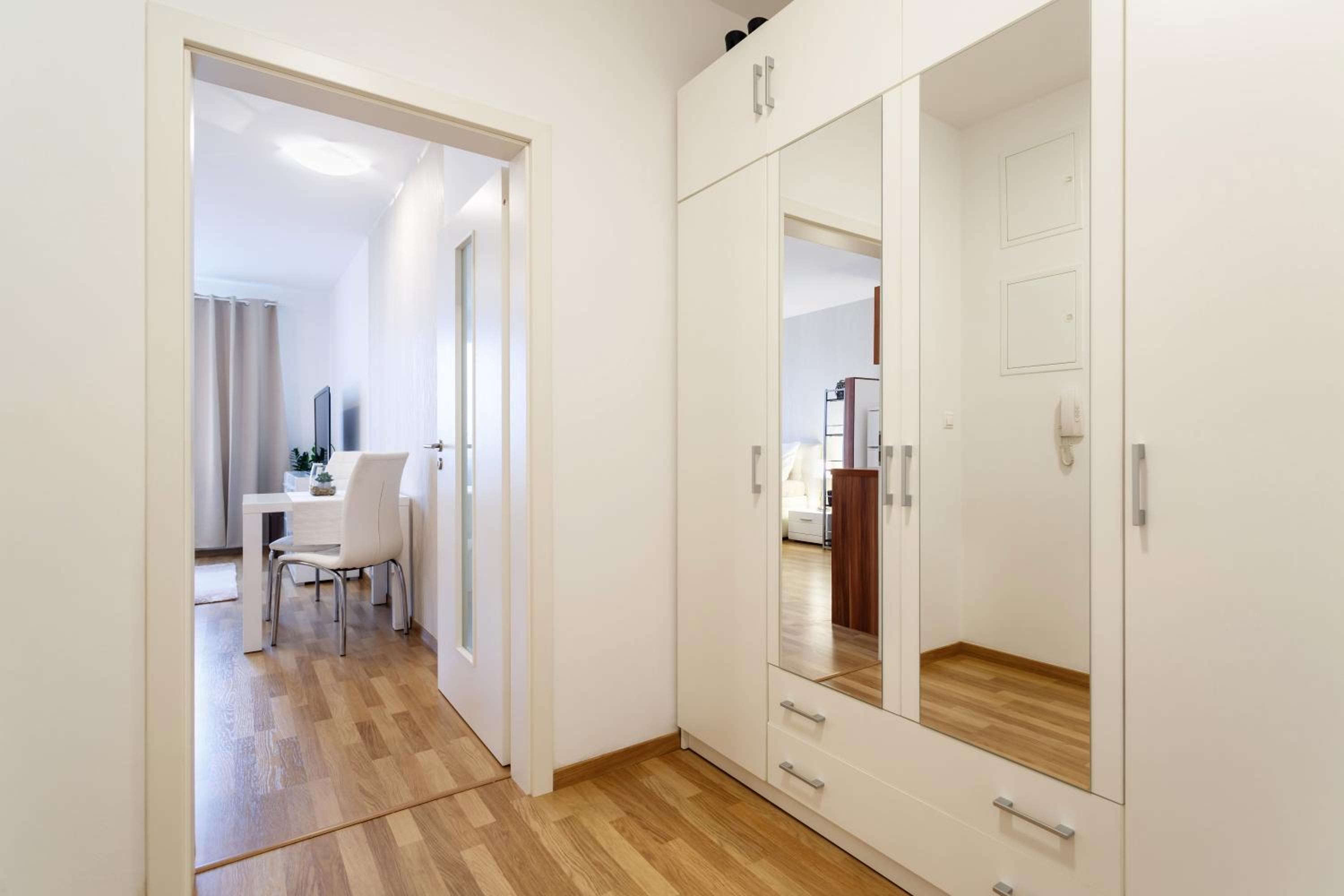 Apartment - Photo 24