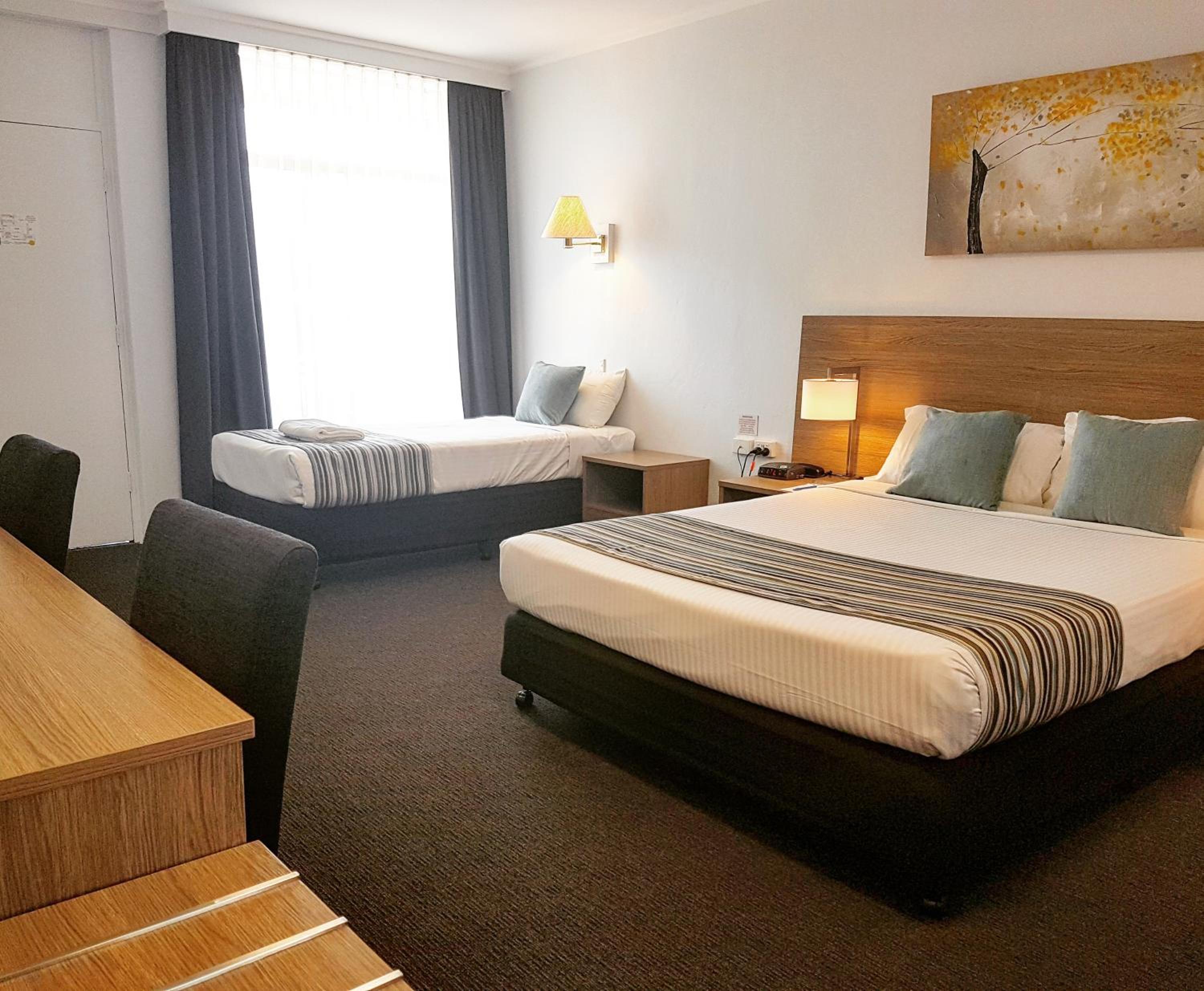 Deluxe Twin Room - Photo 9