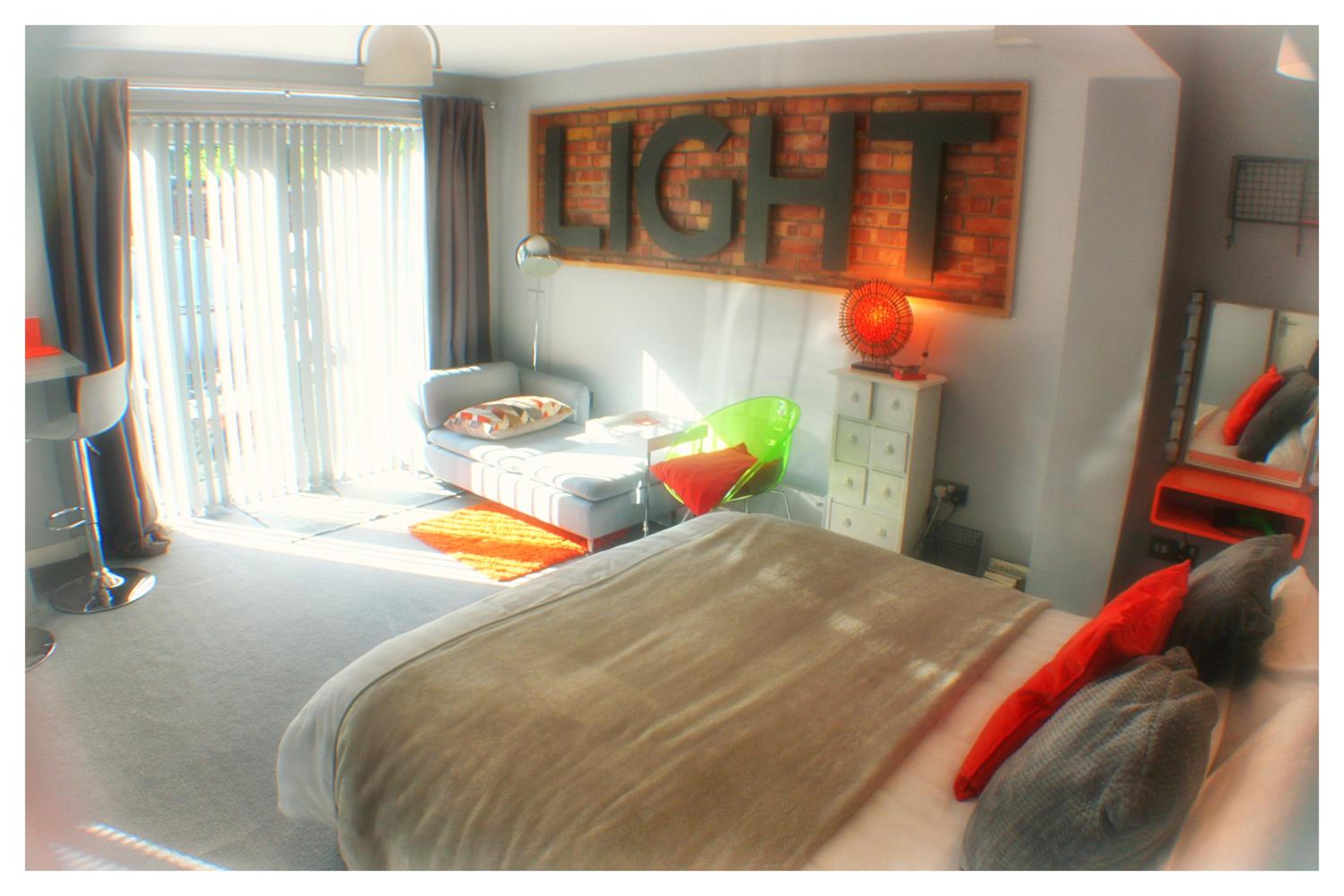 Studio Apartment - Photo 25