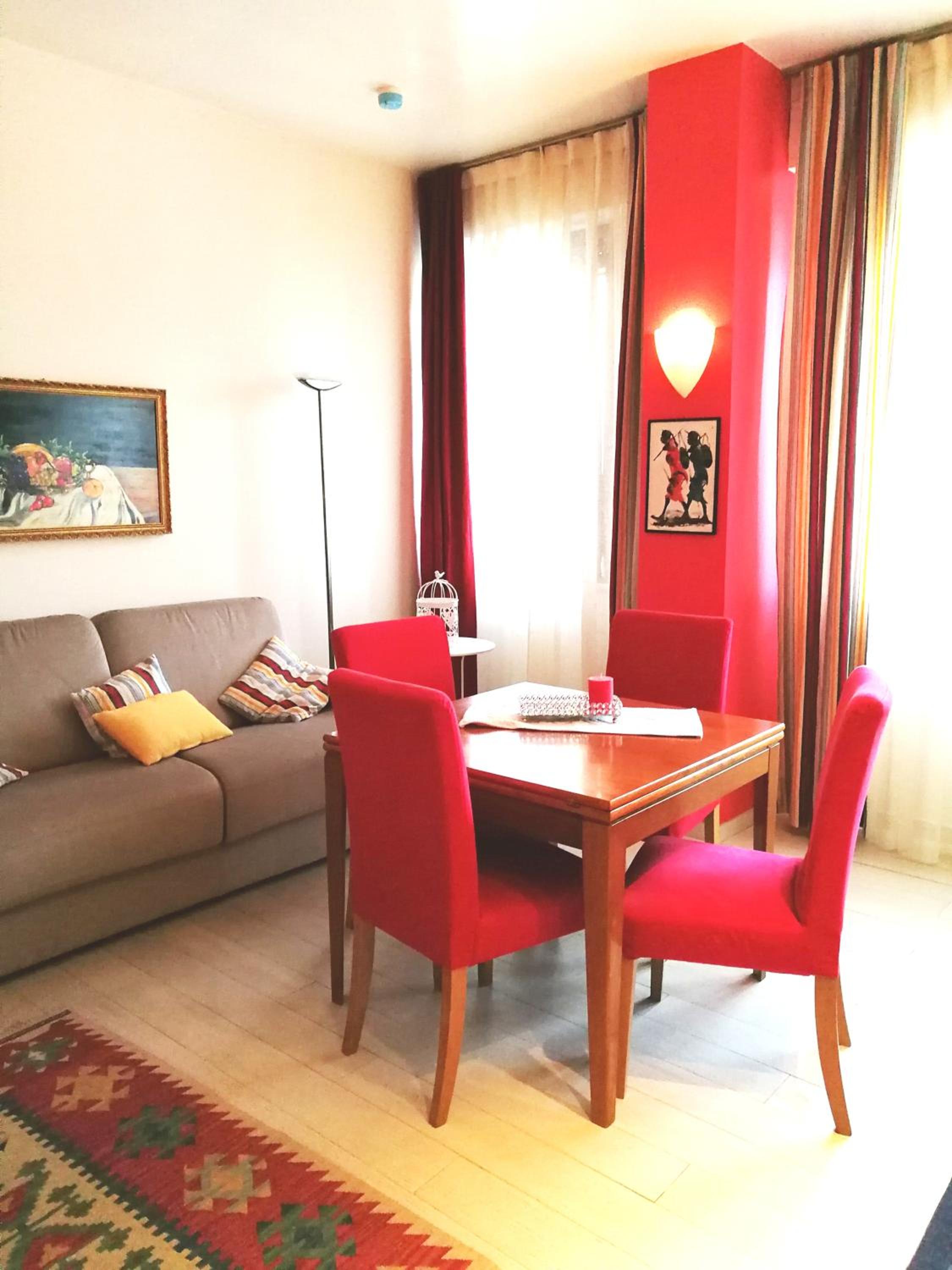 One-Bedroom Apartment