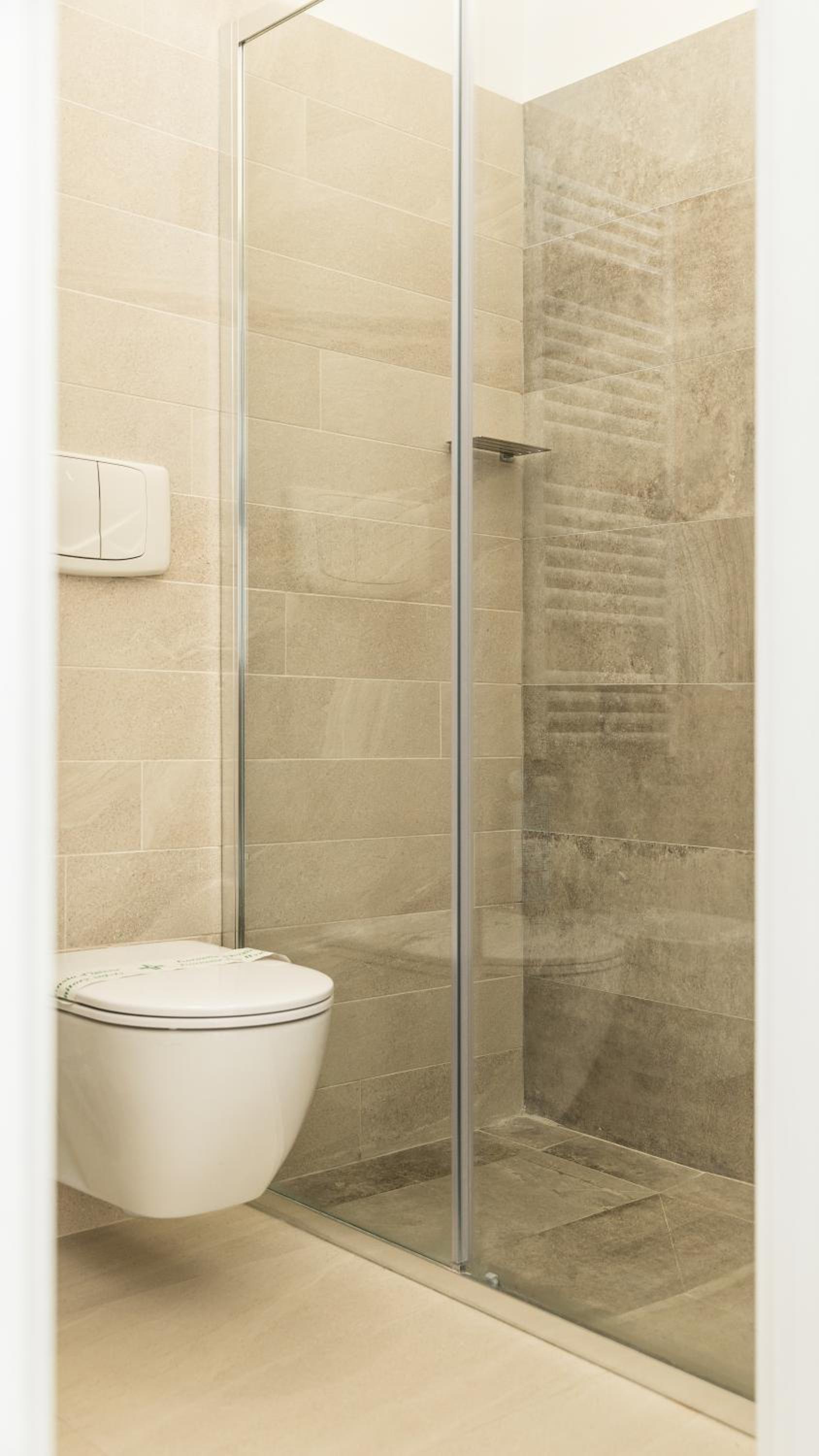 Superior Quadruple Room - Photo 9
