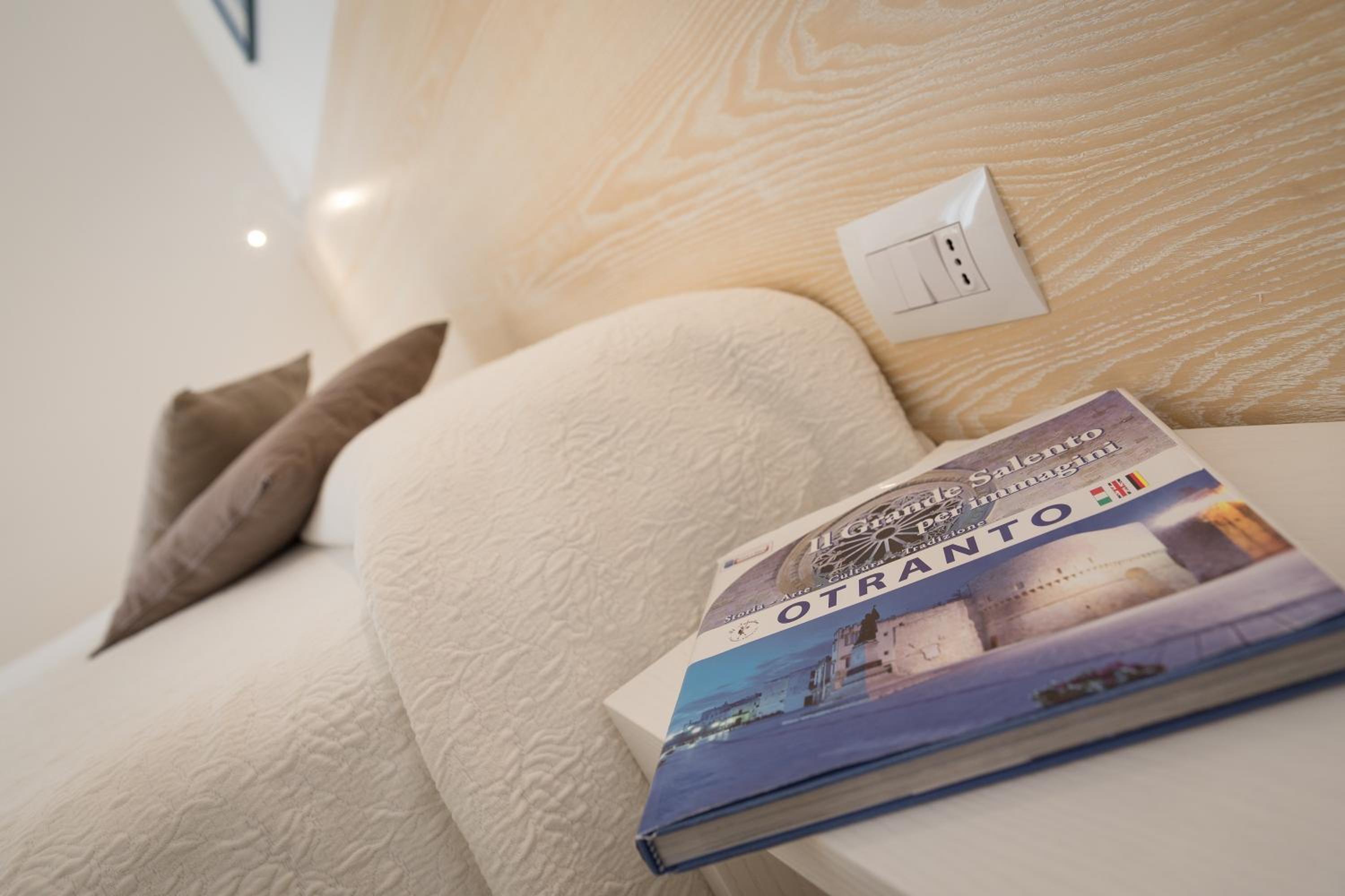 Standard Double Room - Photo 4