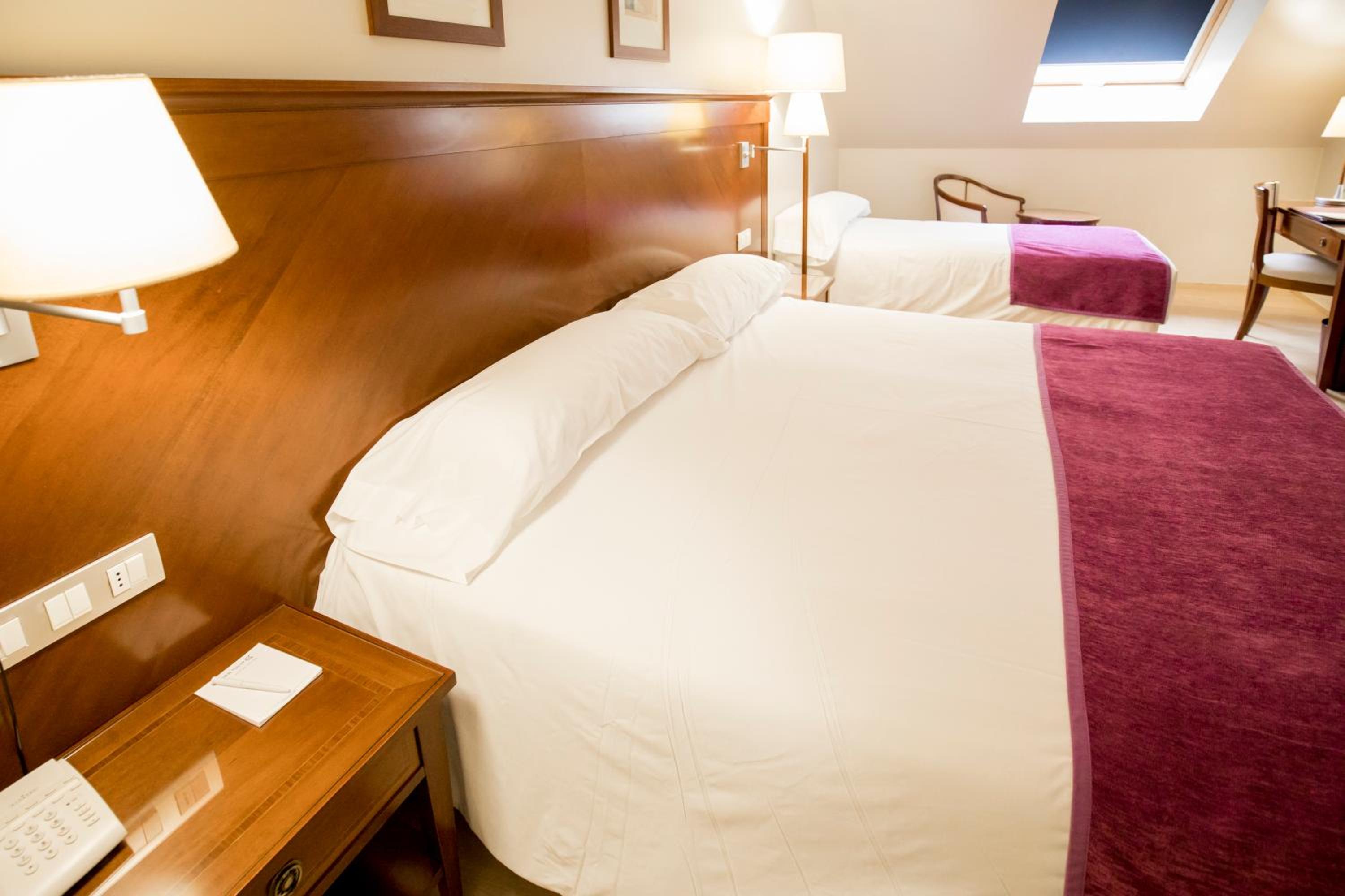 Triple Room (2 Adults + 1 Child) photo 1
