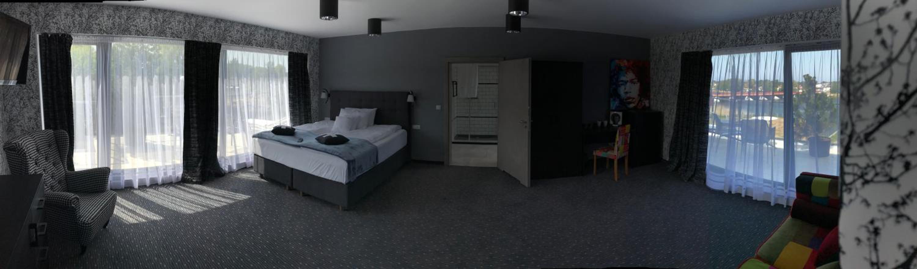 Superior Suite photo 1