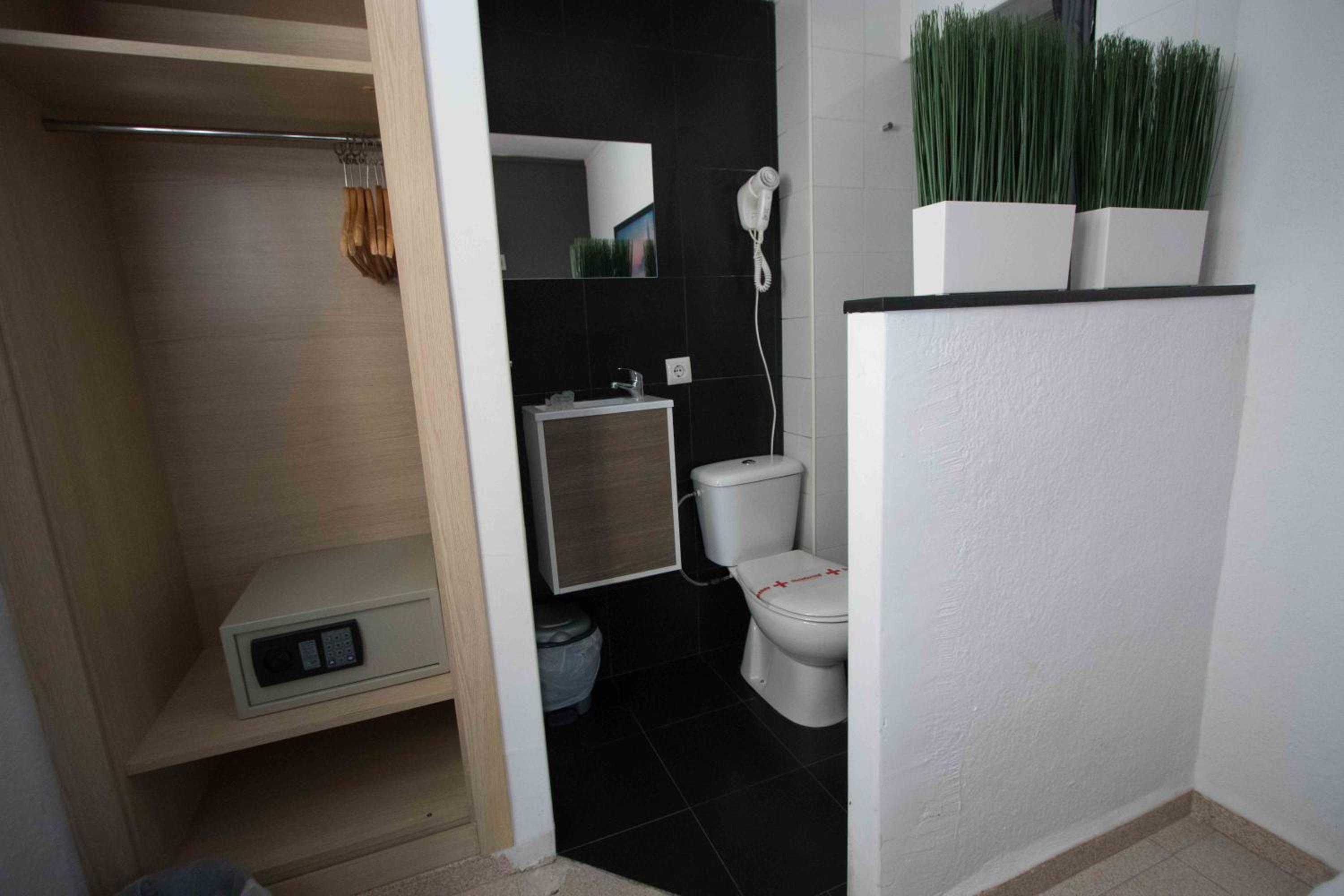 Single Room - Annex Building photo 2