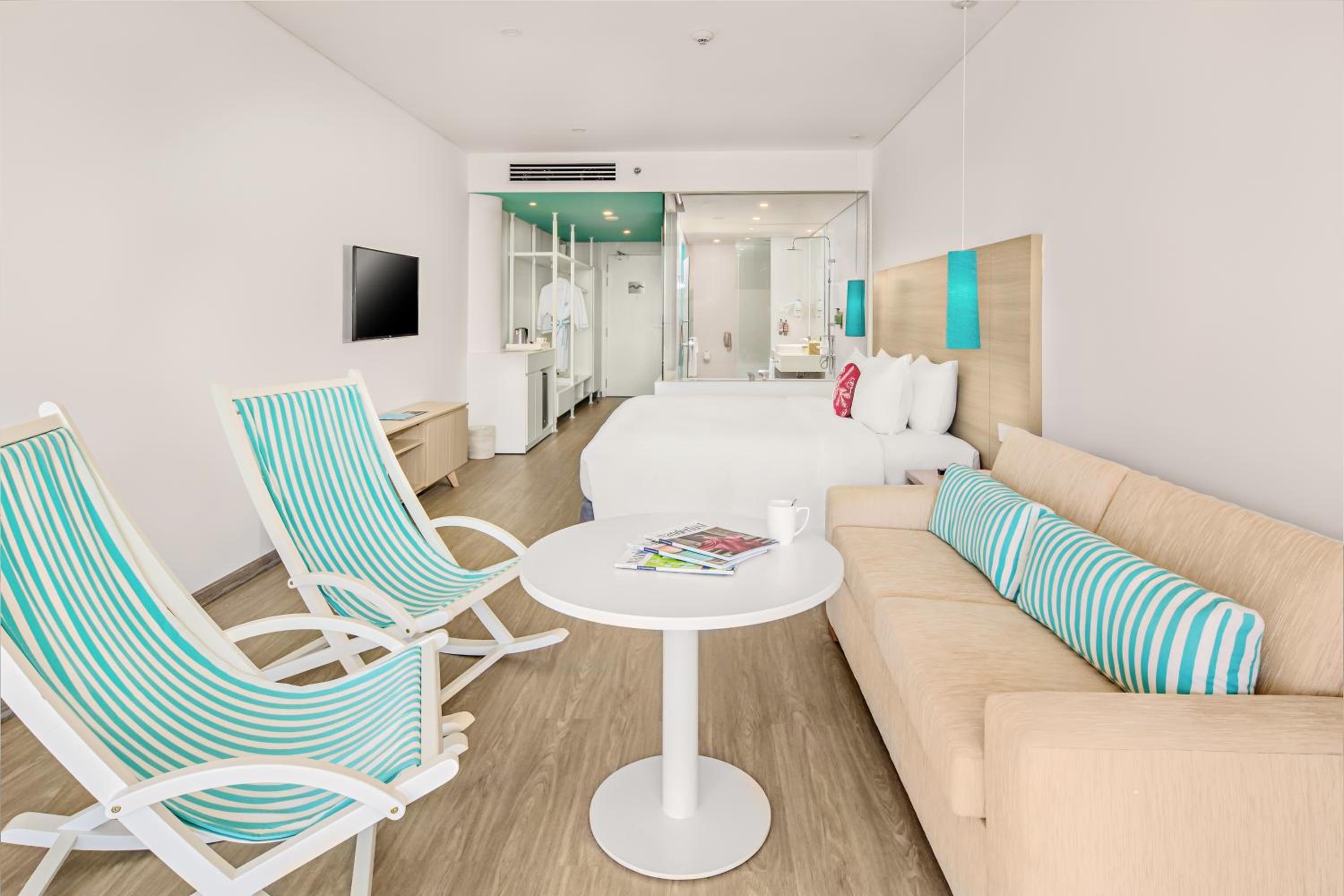 Superior Room (2 Adults + 2 Children) photo 2