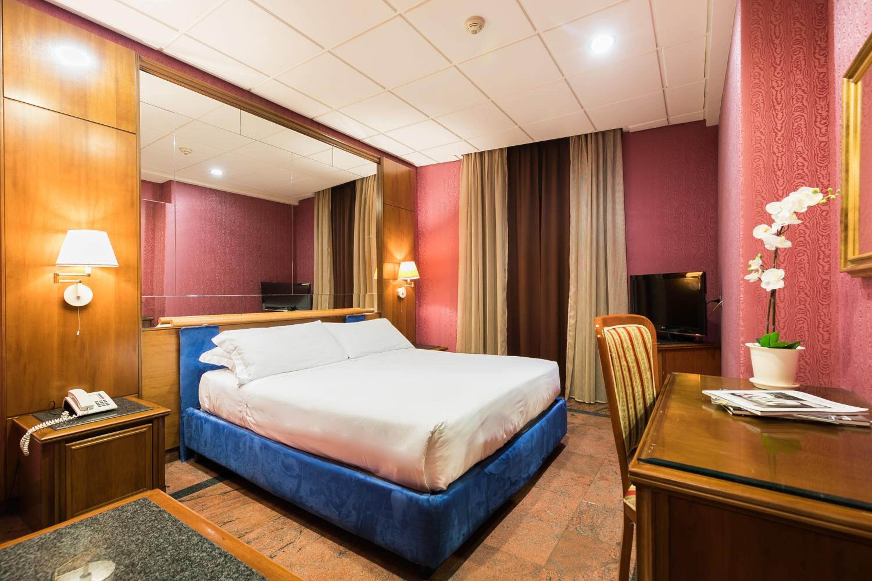Double or Twin Room photo 2