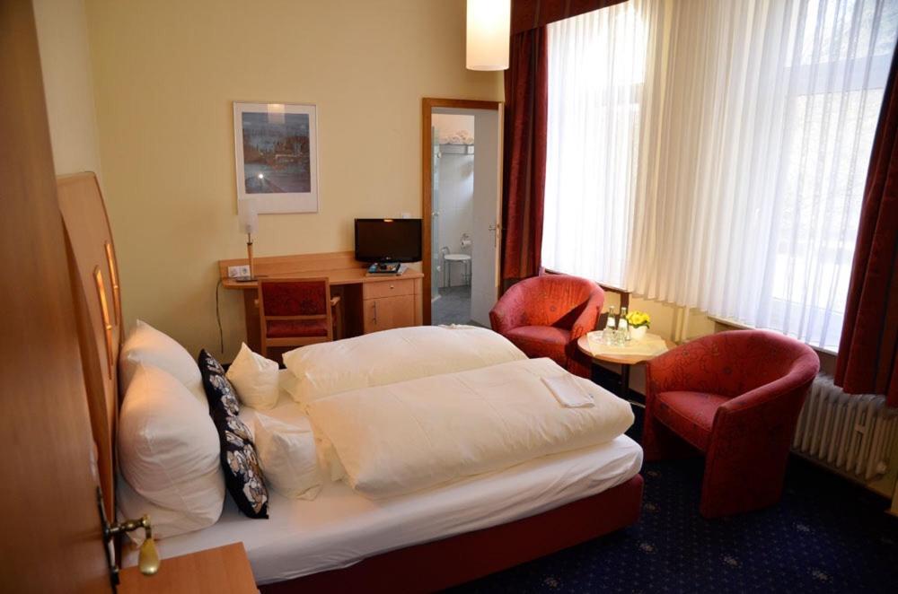 Standard Double Room - Photo 4