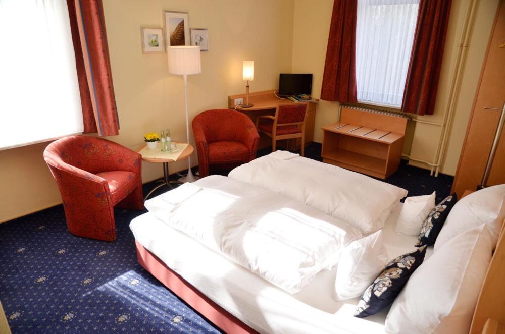 Standard Double Room - Photo 2