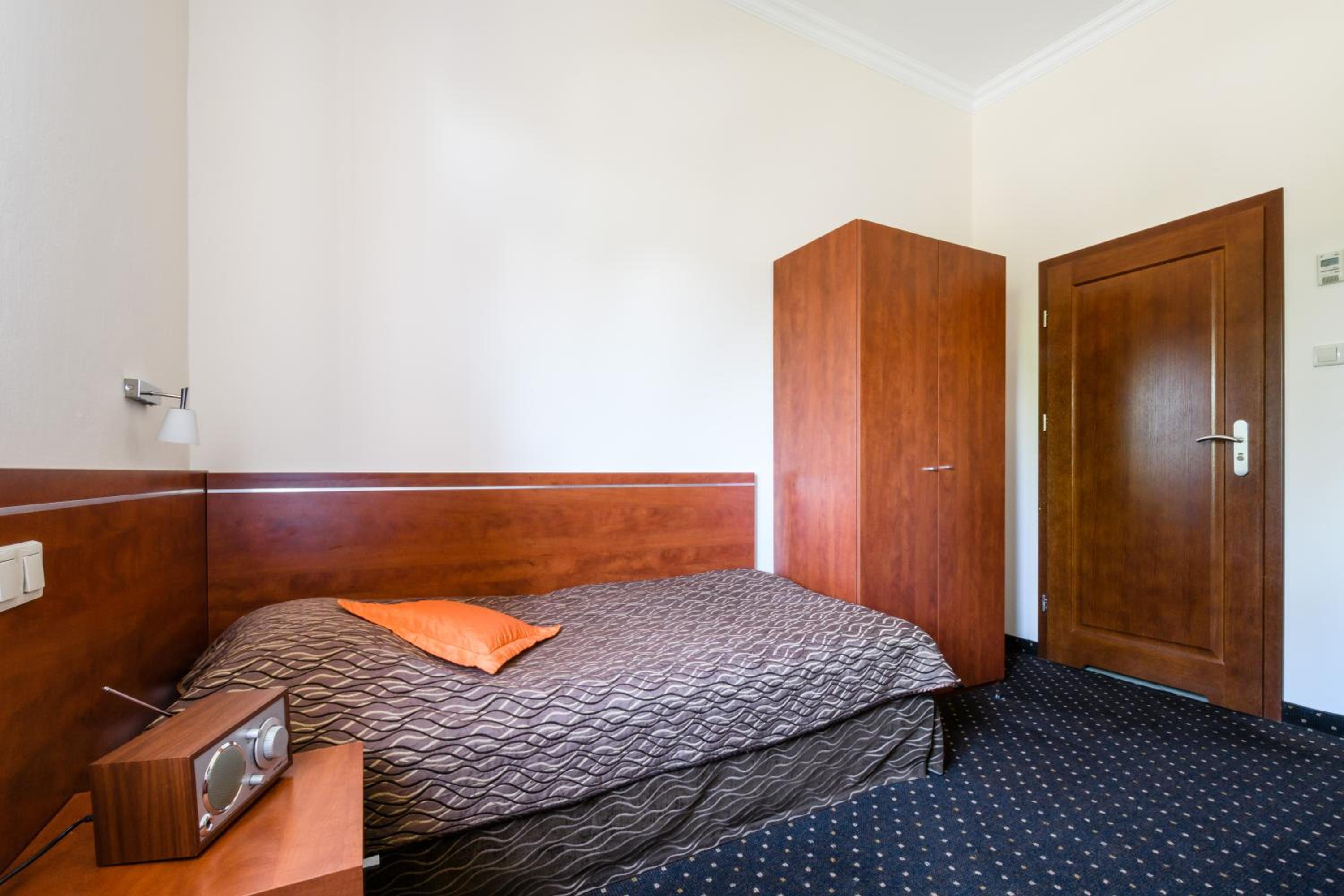 Single Room photo 3