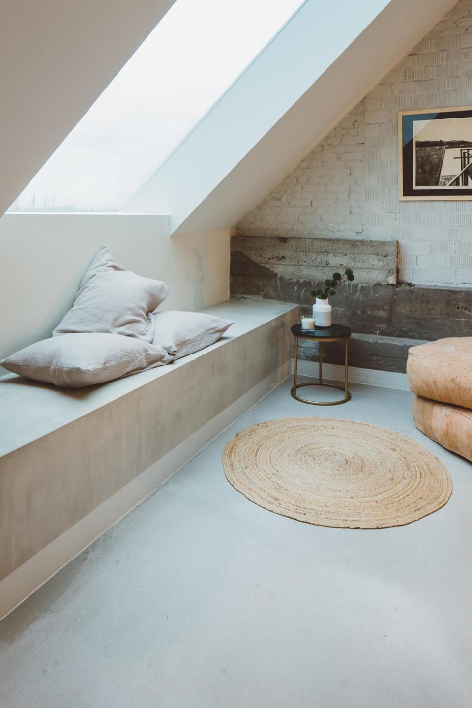 Suite - Photo 1