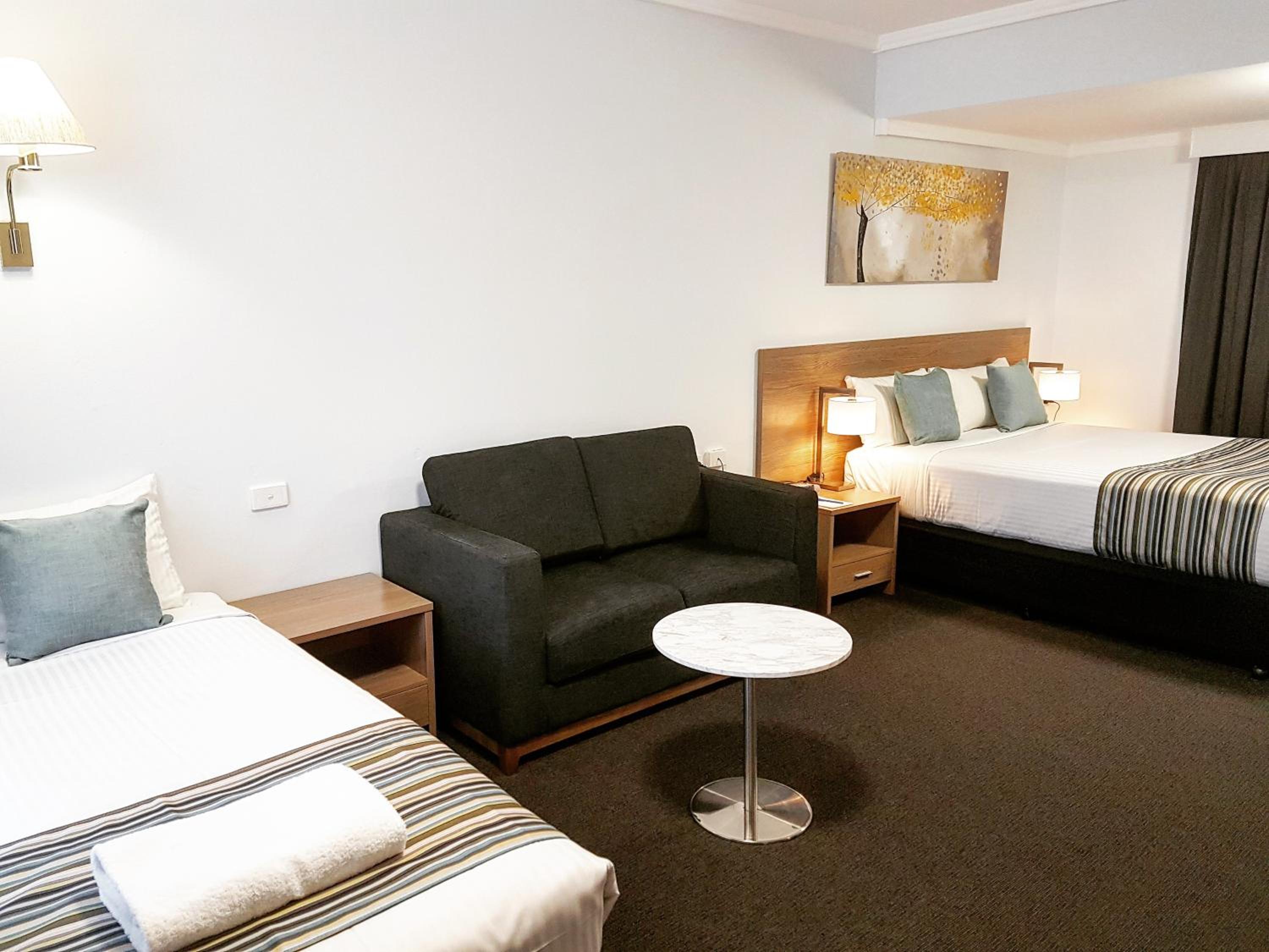 Deluxe Twin Room - Photo 8