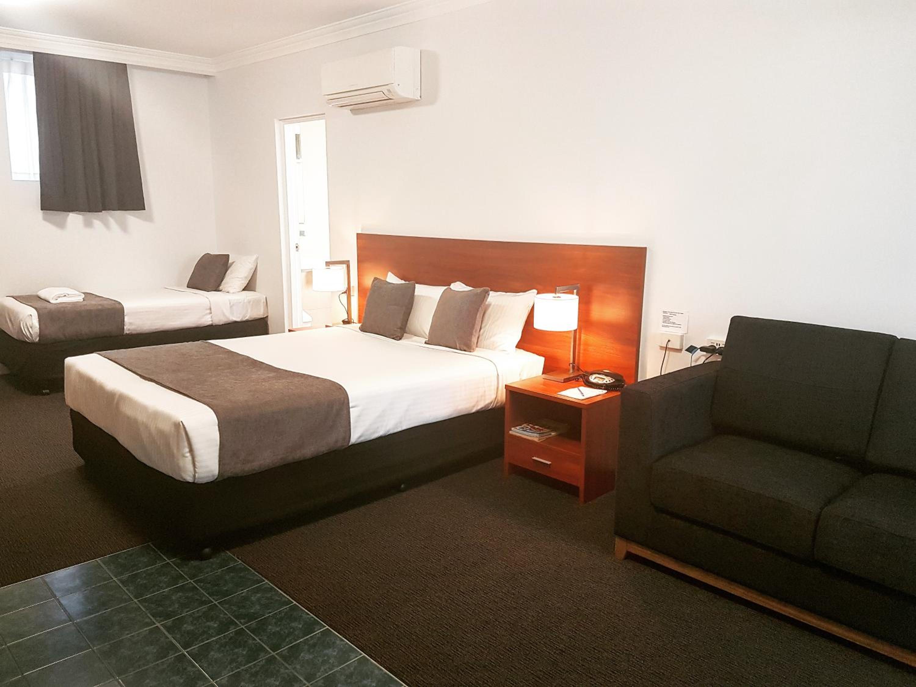 Deluxe Twin Room - Photo 6
