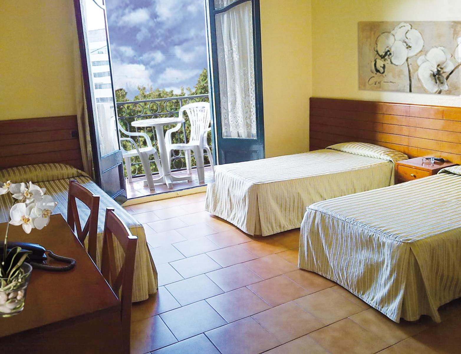 Habitación Doble con Cama Extra