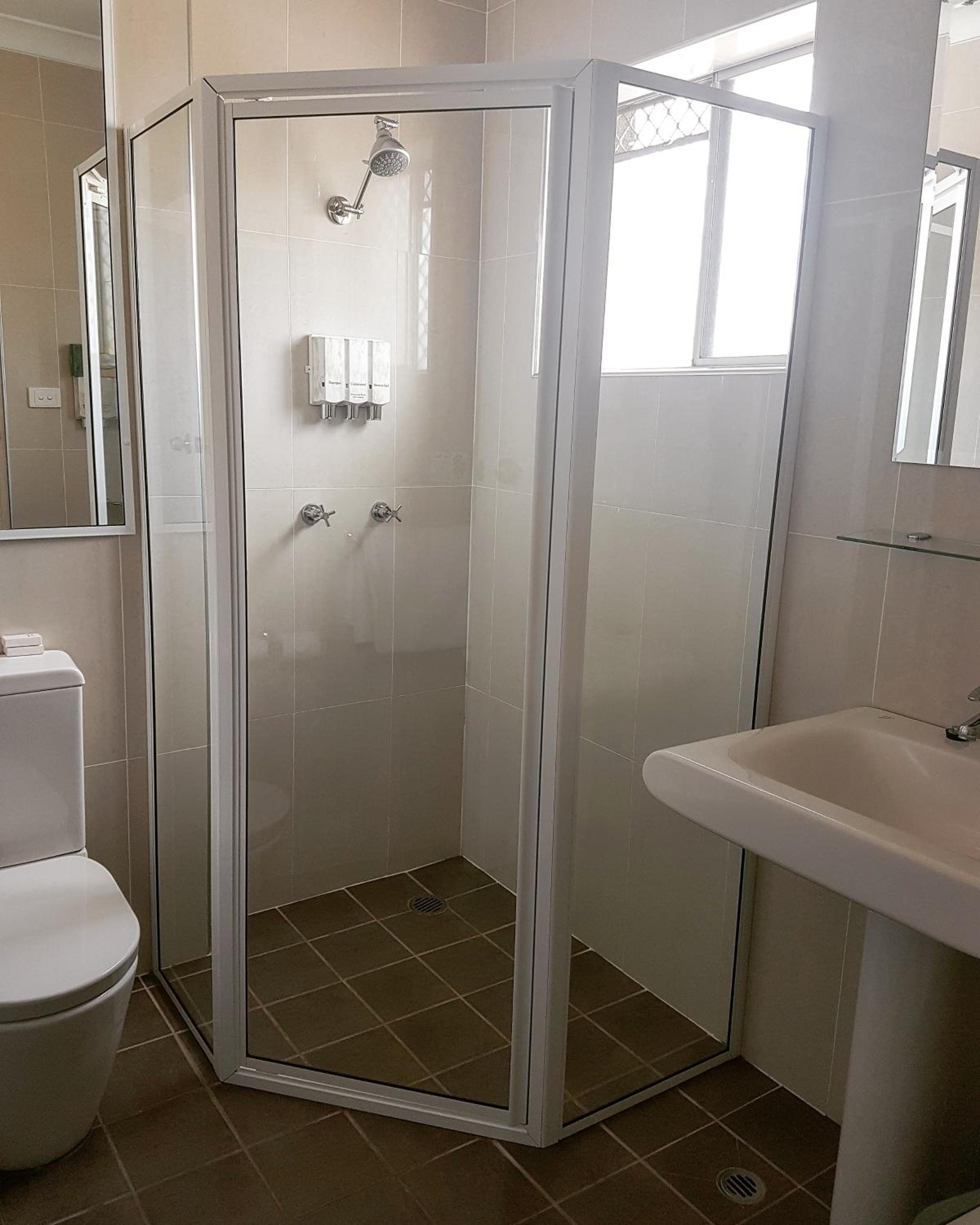 Executive Queen Room - Photo 6