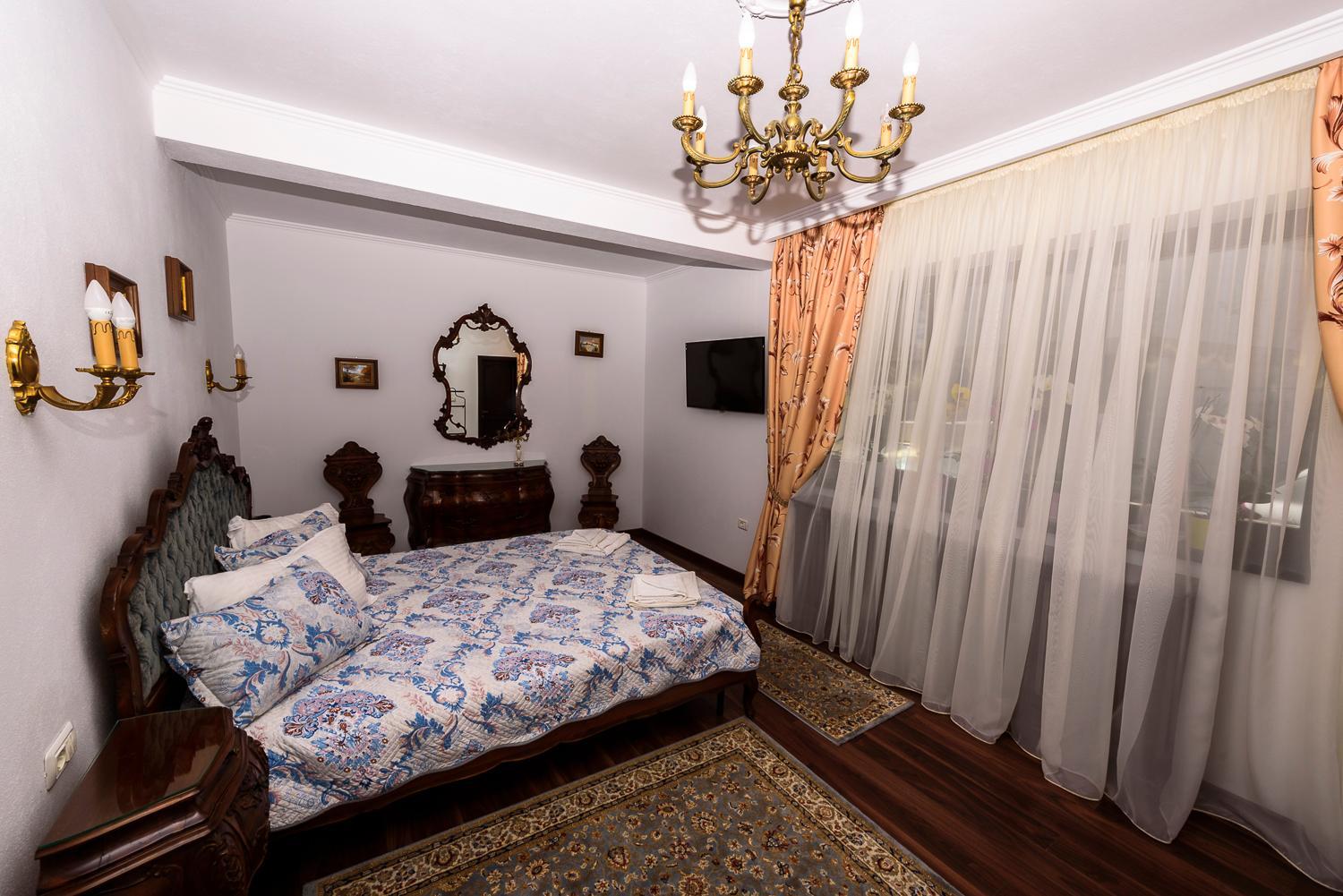 Double Room - Photo 3