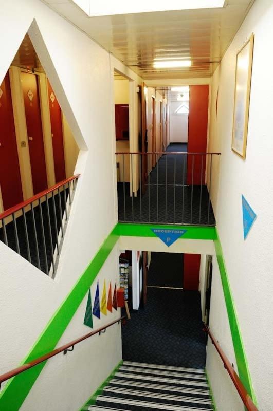 Triple Room (1 Double Bed + 1 Single Bed) photo 3