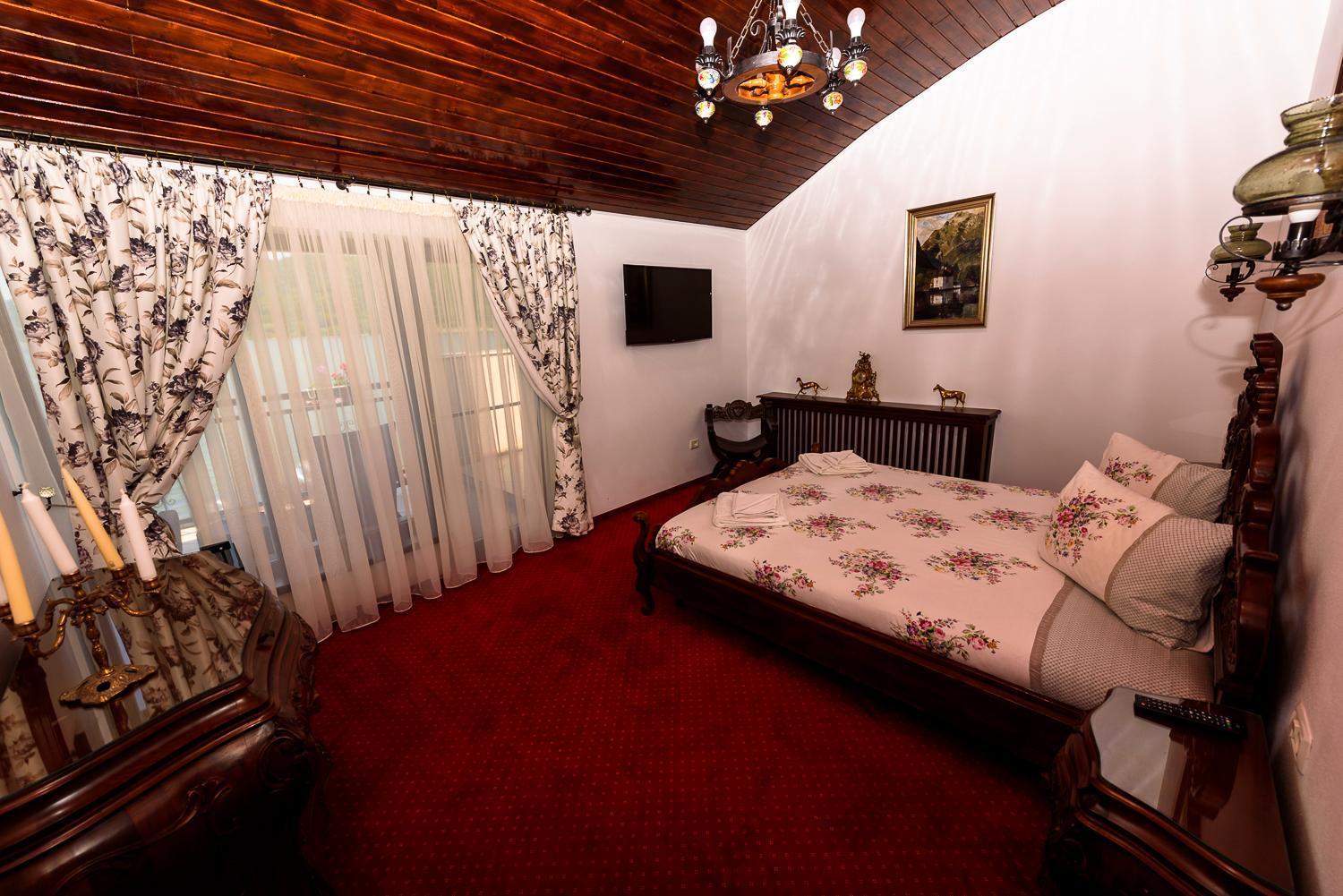 One-Bedroom Suite - Photo 1