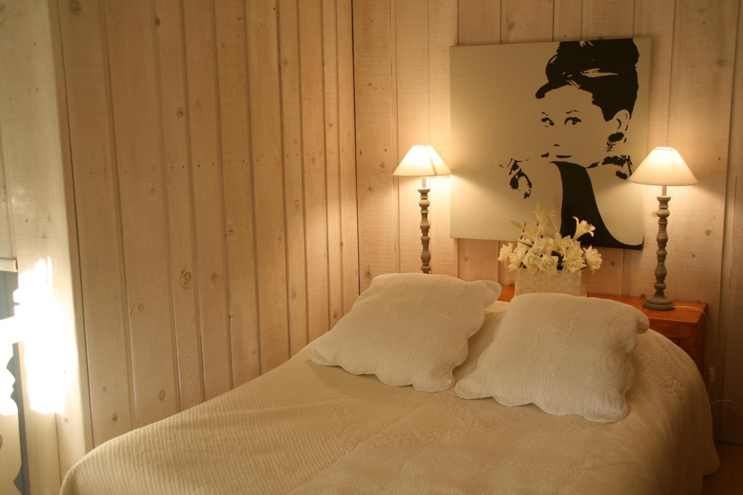 Double Room with Garden View - Photo 3