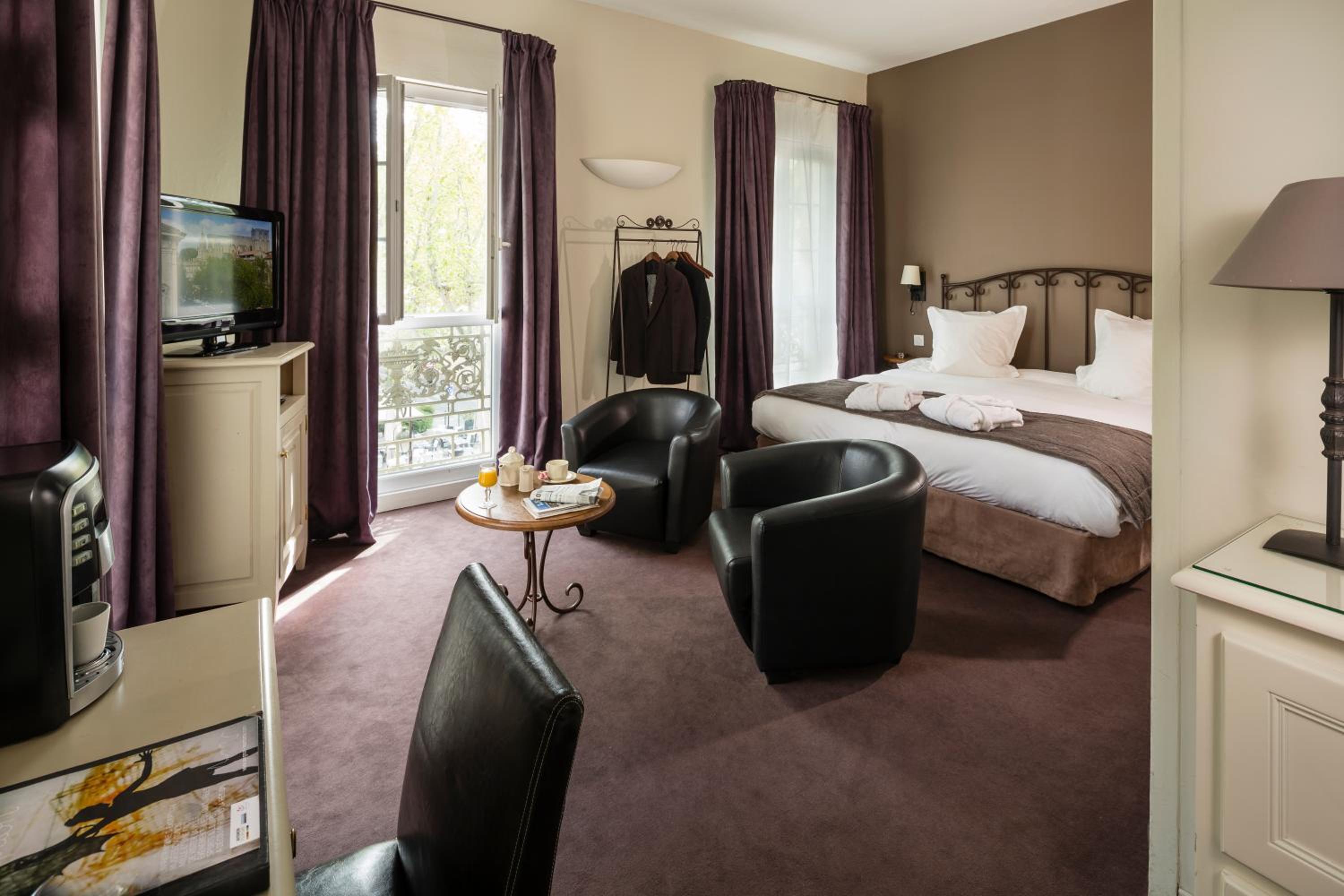 Junior Suite (1-4 adults)