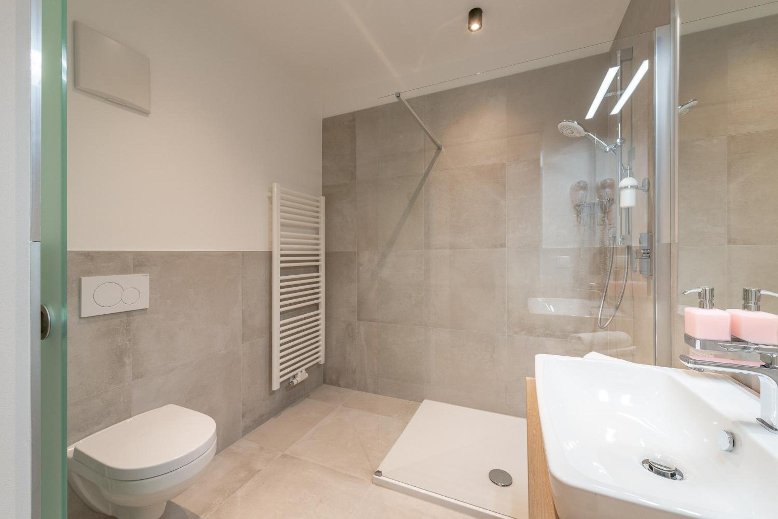Single Room with Balcony photo 3