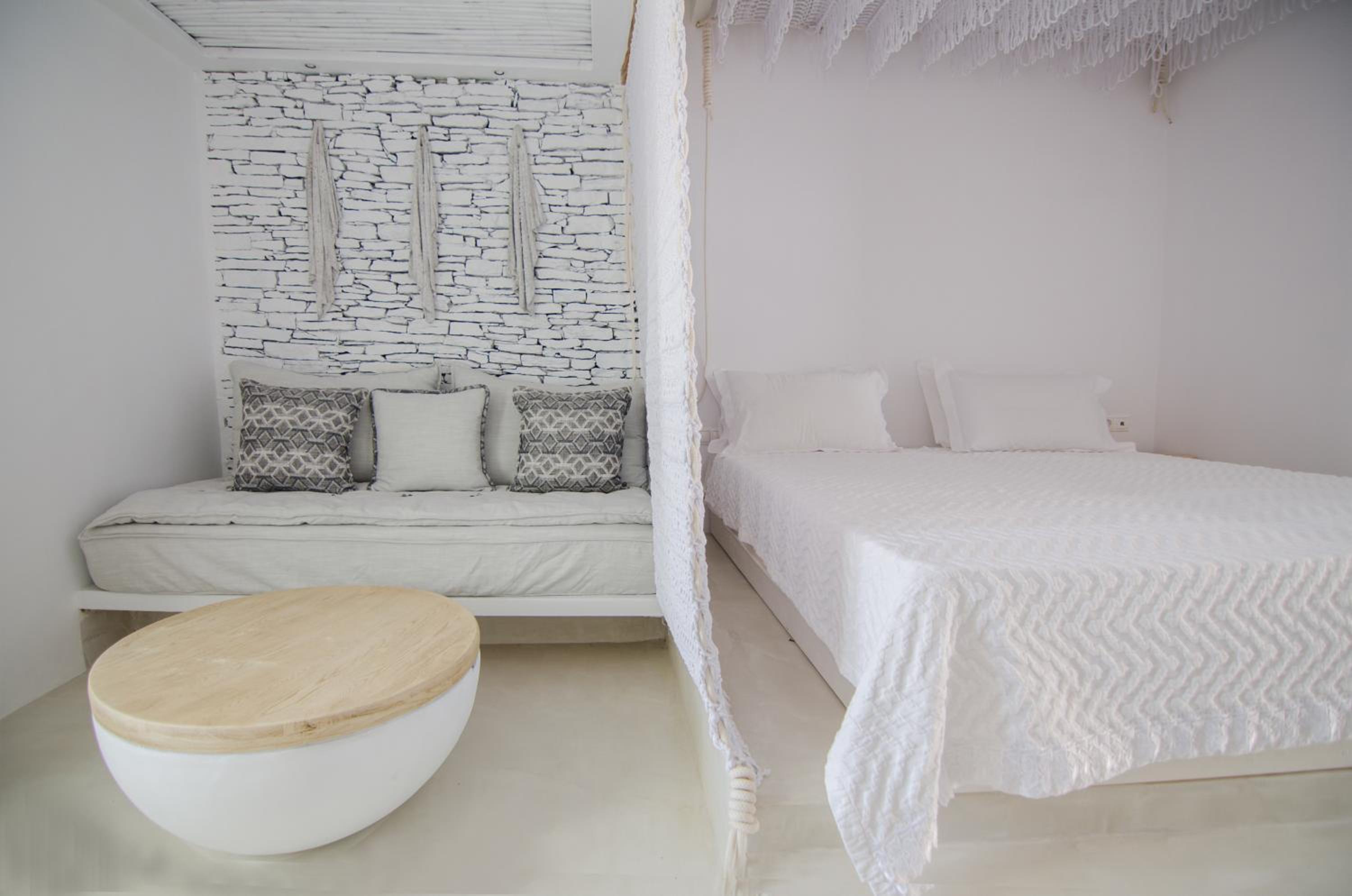 Deluxe Room with Sea View - Photo 8