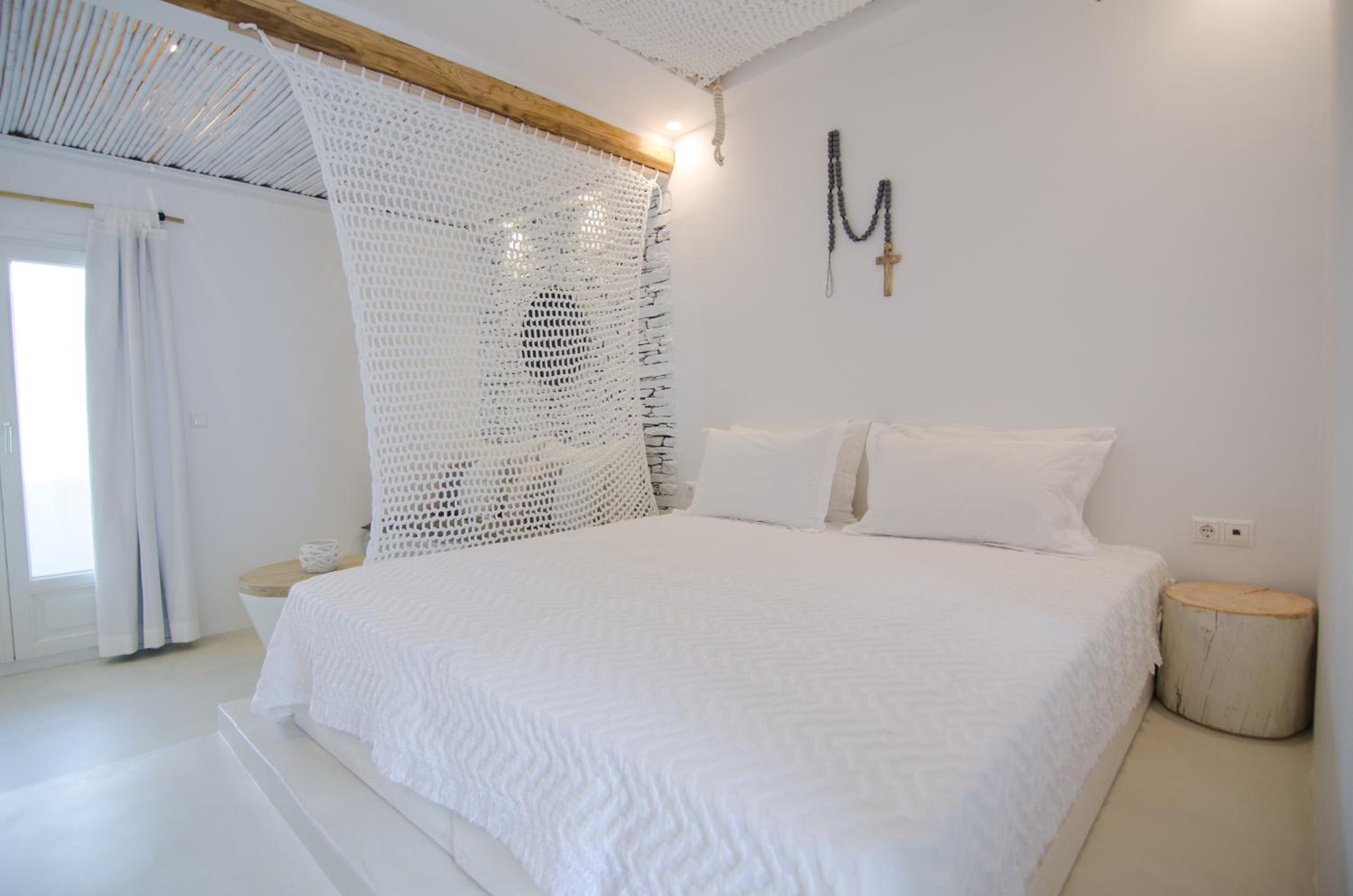 Deluxe Room with Sea View - Photo 7