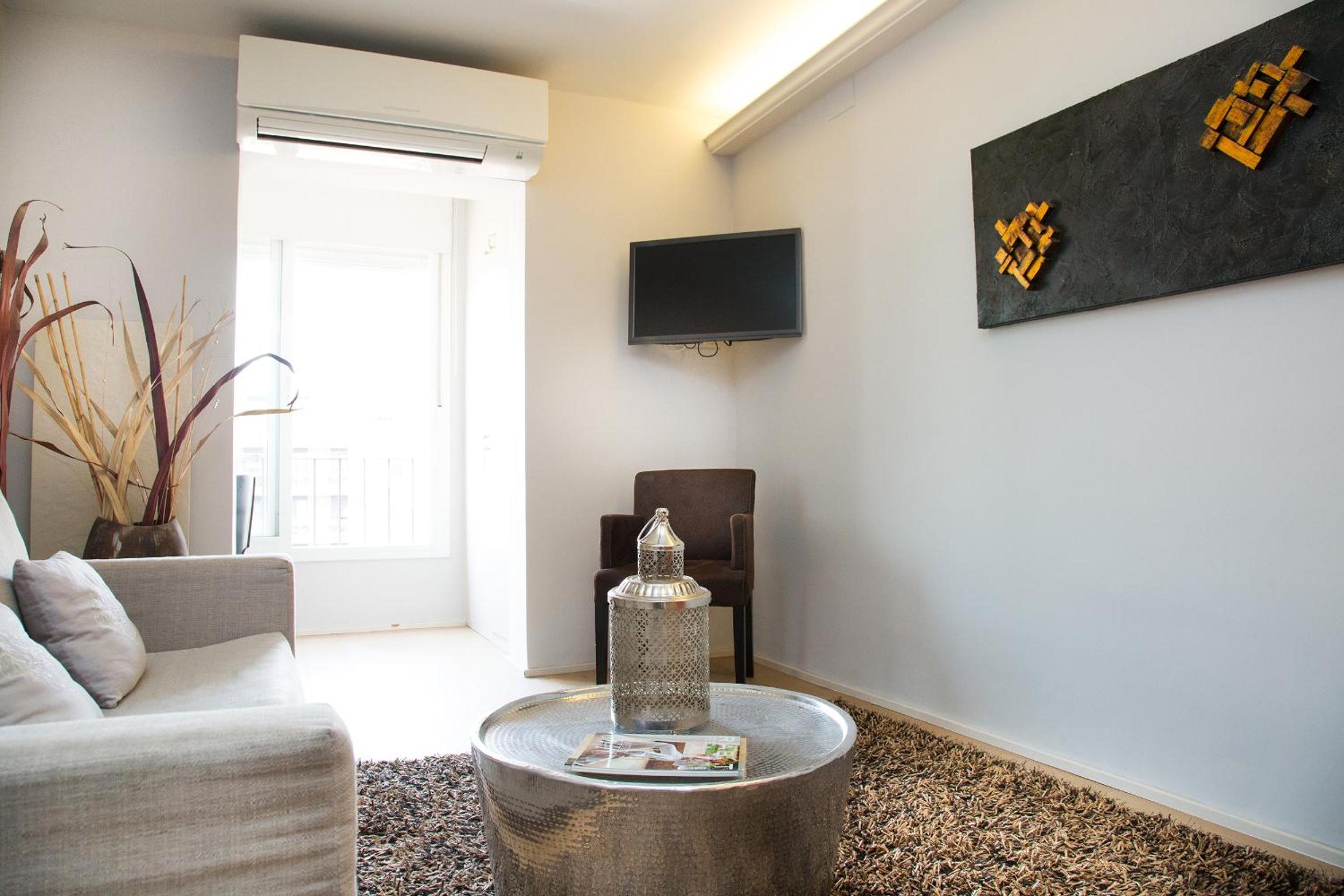 Apartment photo 2