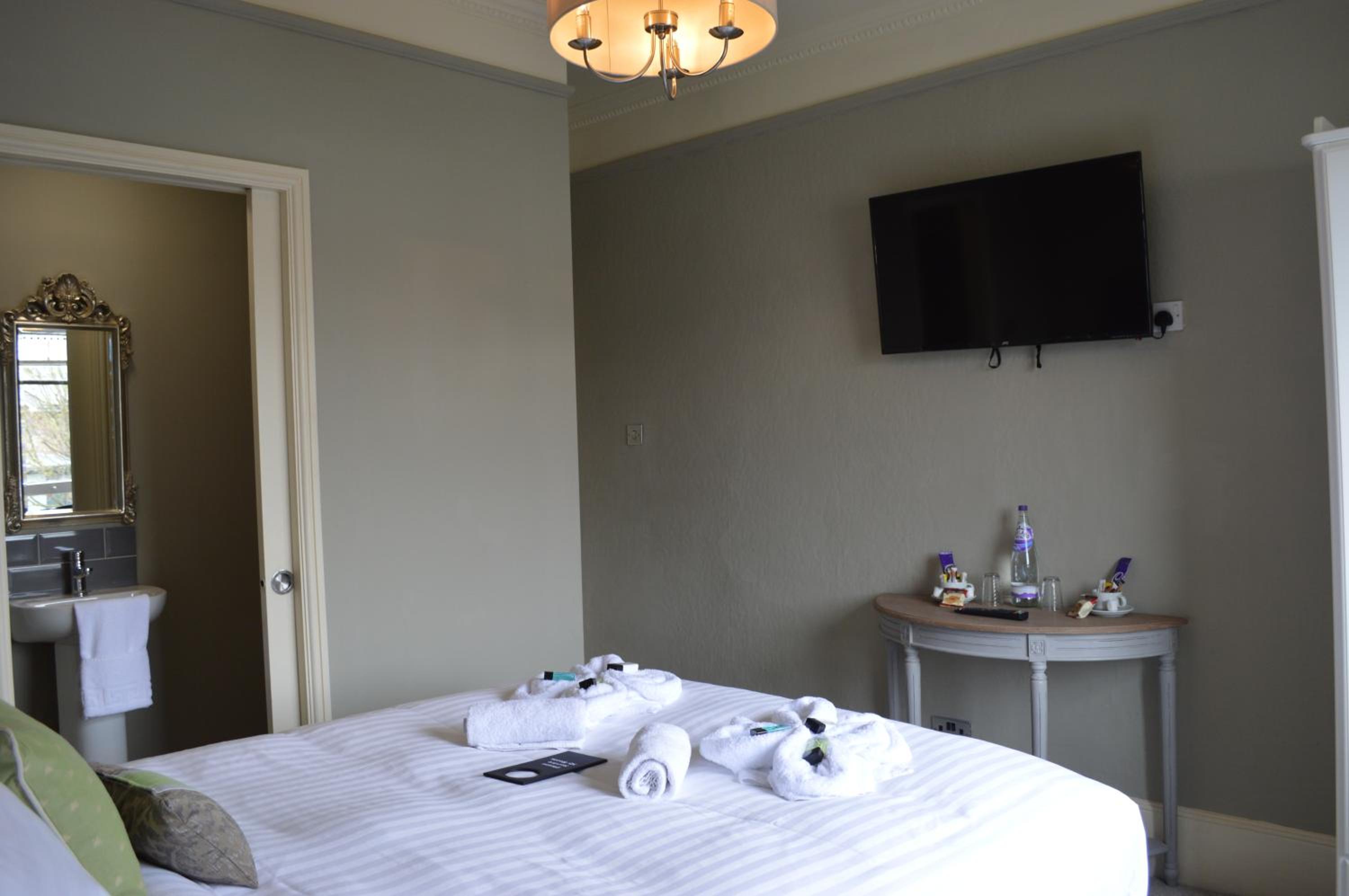 Double Room with Private Bathroom