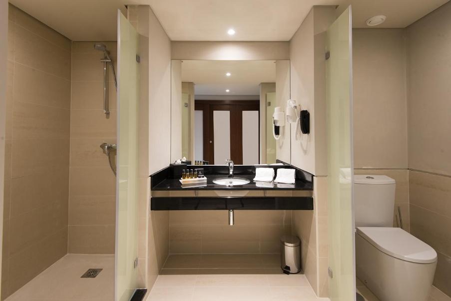 Family Twin Room (2 Adults + 2 Children) thumbnail 5